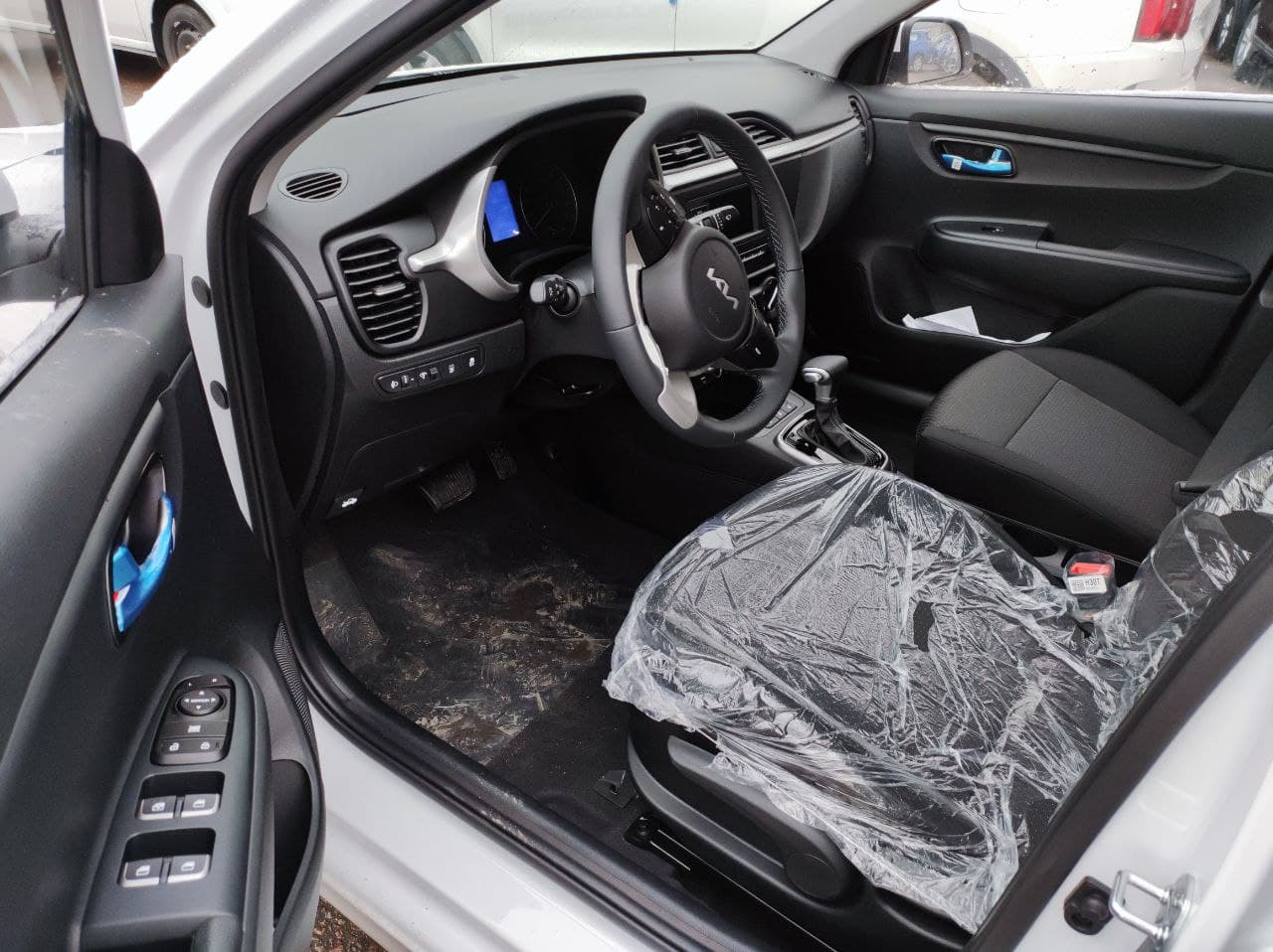 KIA Rio миниатюра 5