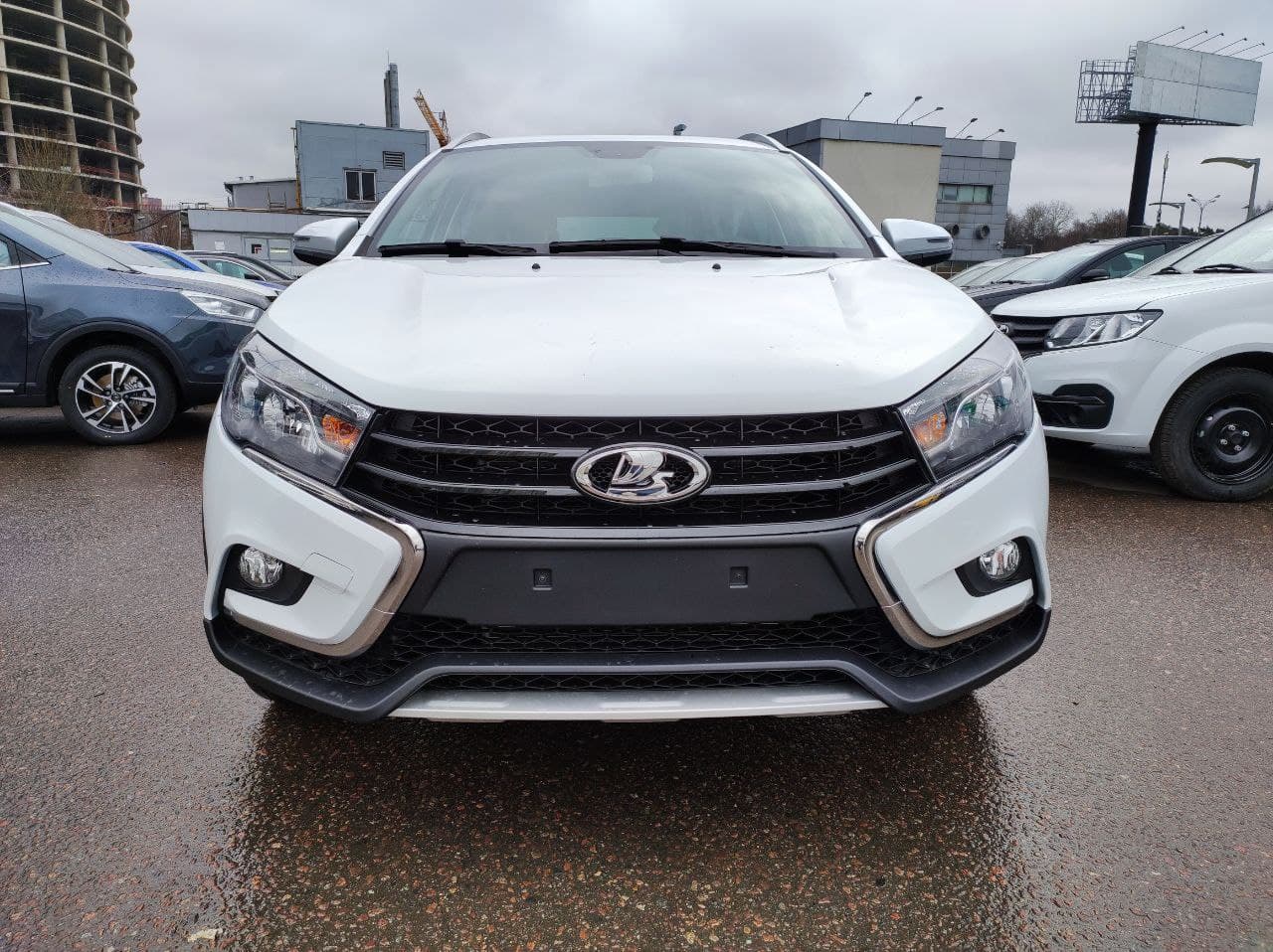 LADA Vesta SW Cross миниатюра 2