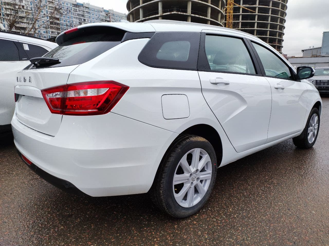 LADA Vesta SW миниатюра 3