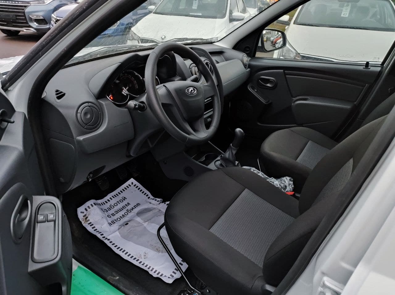 LADA Largus Фургон миниатюра 5