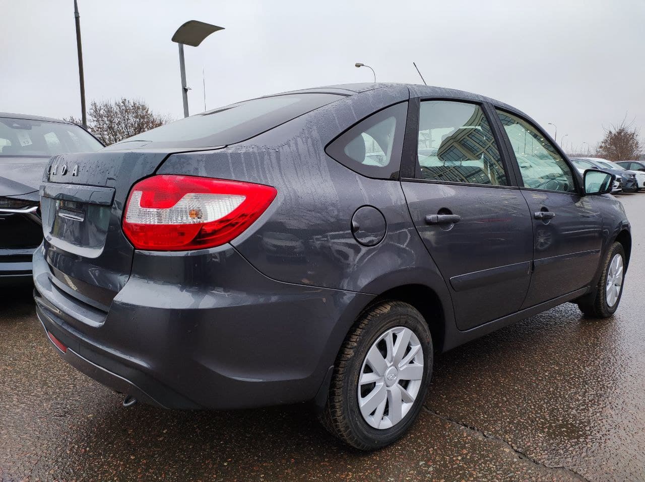 LADA Granta Седан New миниатюра 3