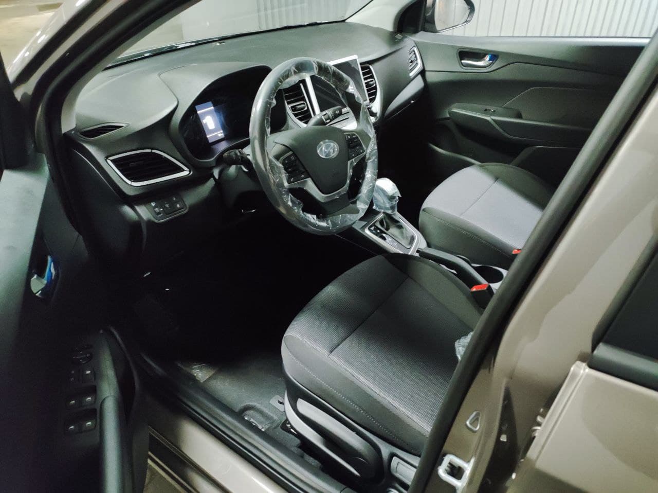 HYUNDAI Solaris миниатюра 5
