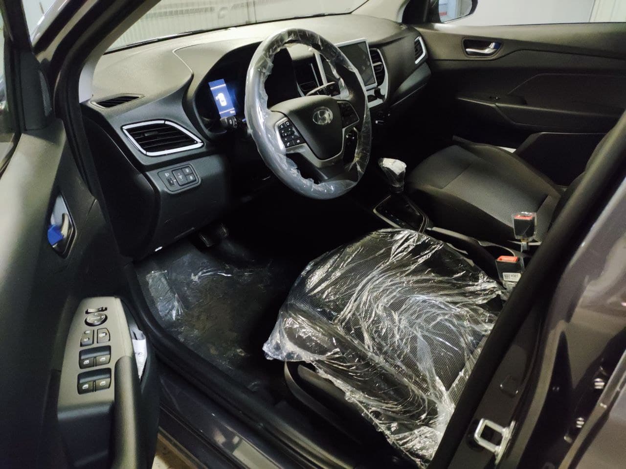 HYUNDAI Solaris миниатюра 5
