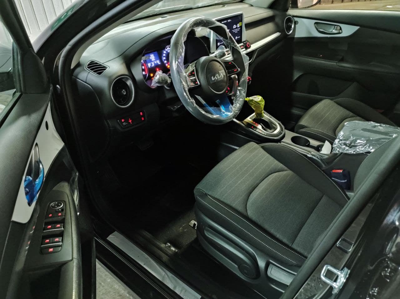 KIA Cerato миниатюра 7