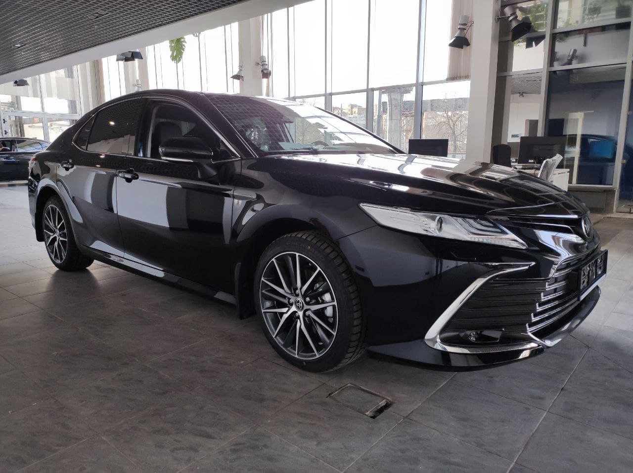 TOYOTA Camry миниатюра 3