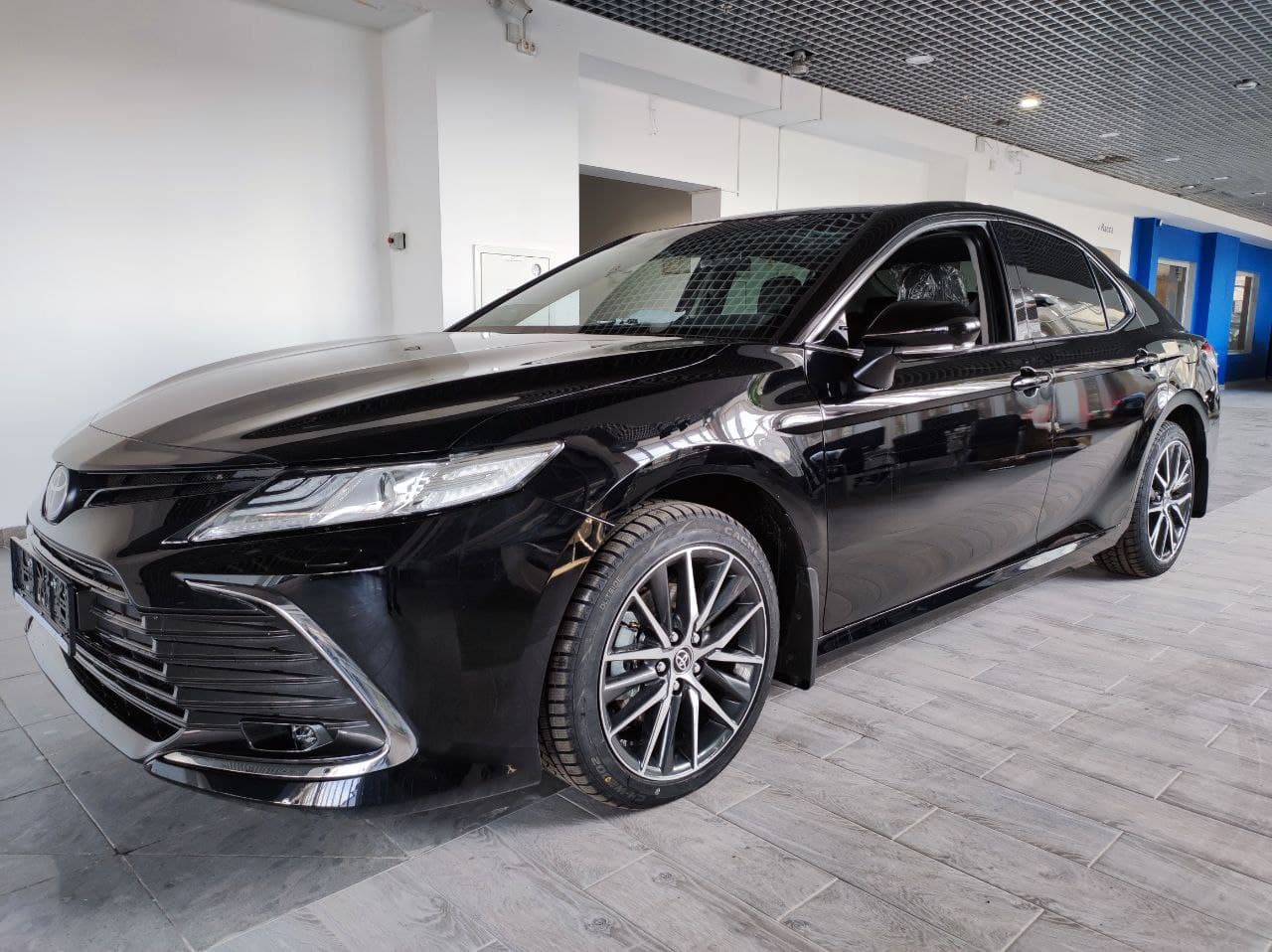 Превью TOYOTA Camry