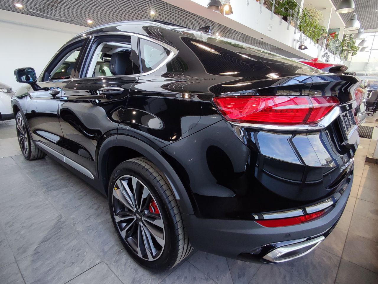 GEELY Tugella миниатюра 6