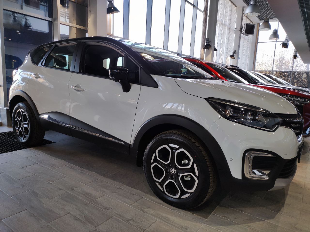 RENAULT Kaptur миниатюра 3