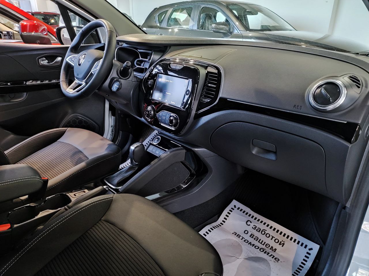 RENAULT Kaptur миниатюра 9