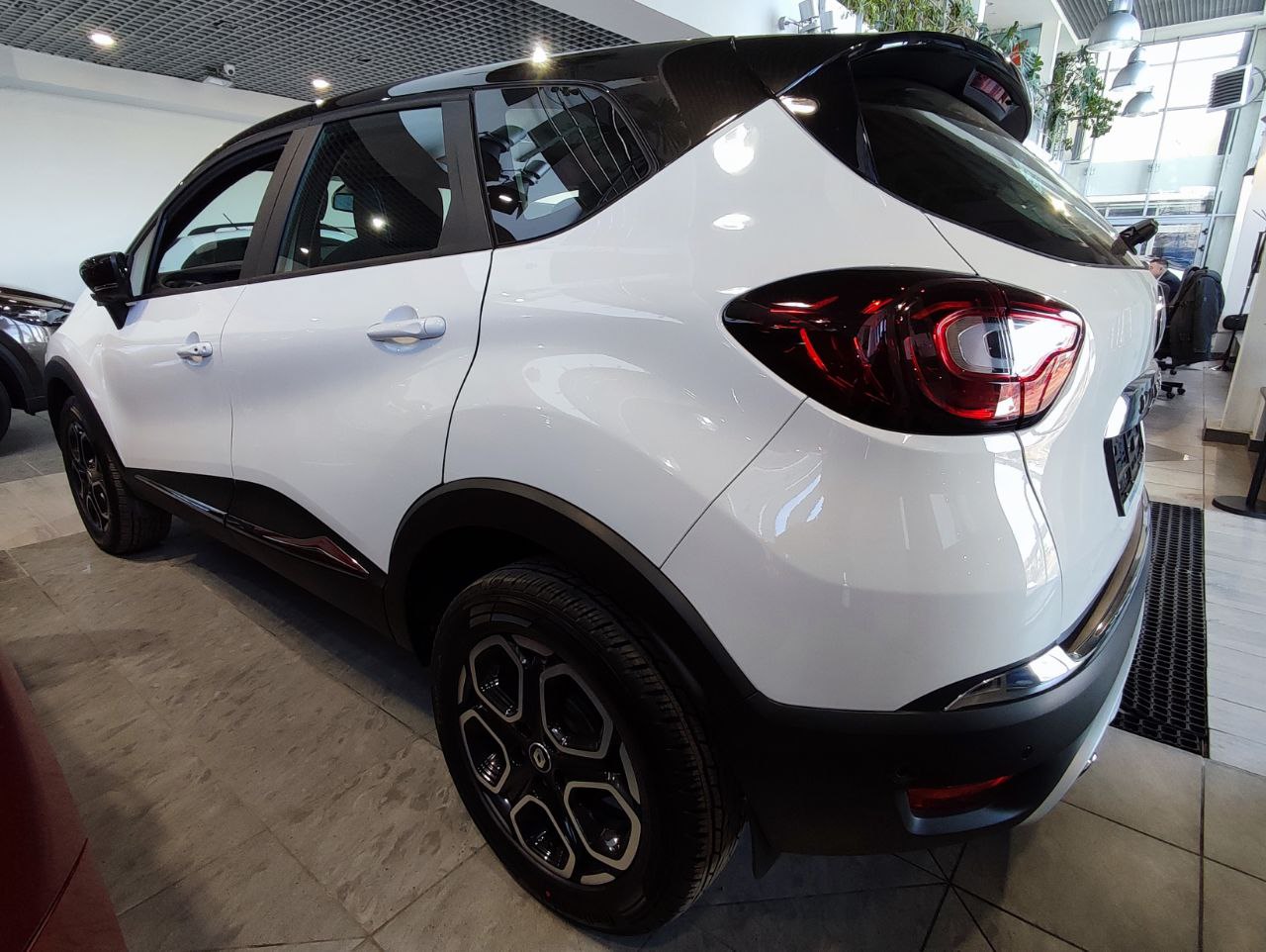 RENAULT Kaptur миниатюра 6