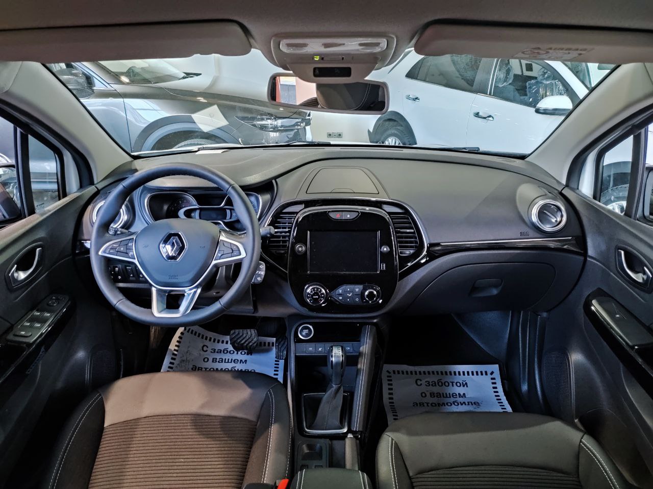 RENAULT Kaptur миниатюра 8
