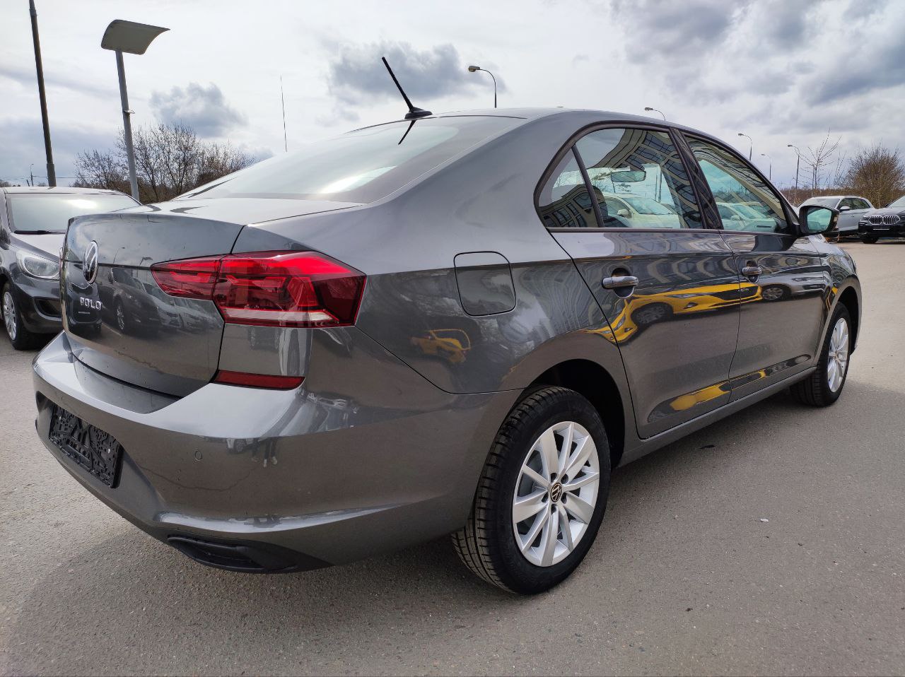 VOLKSWAGEN Polo миниатюра 4