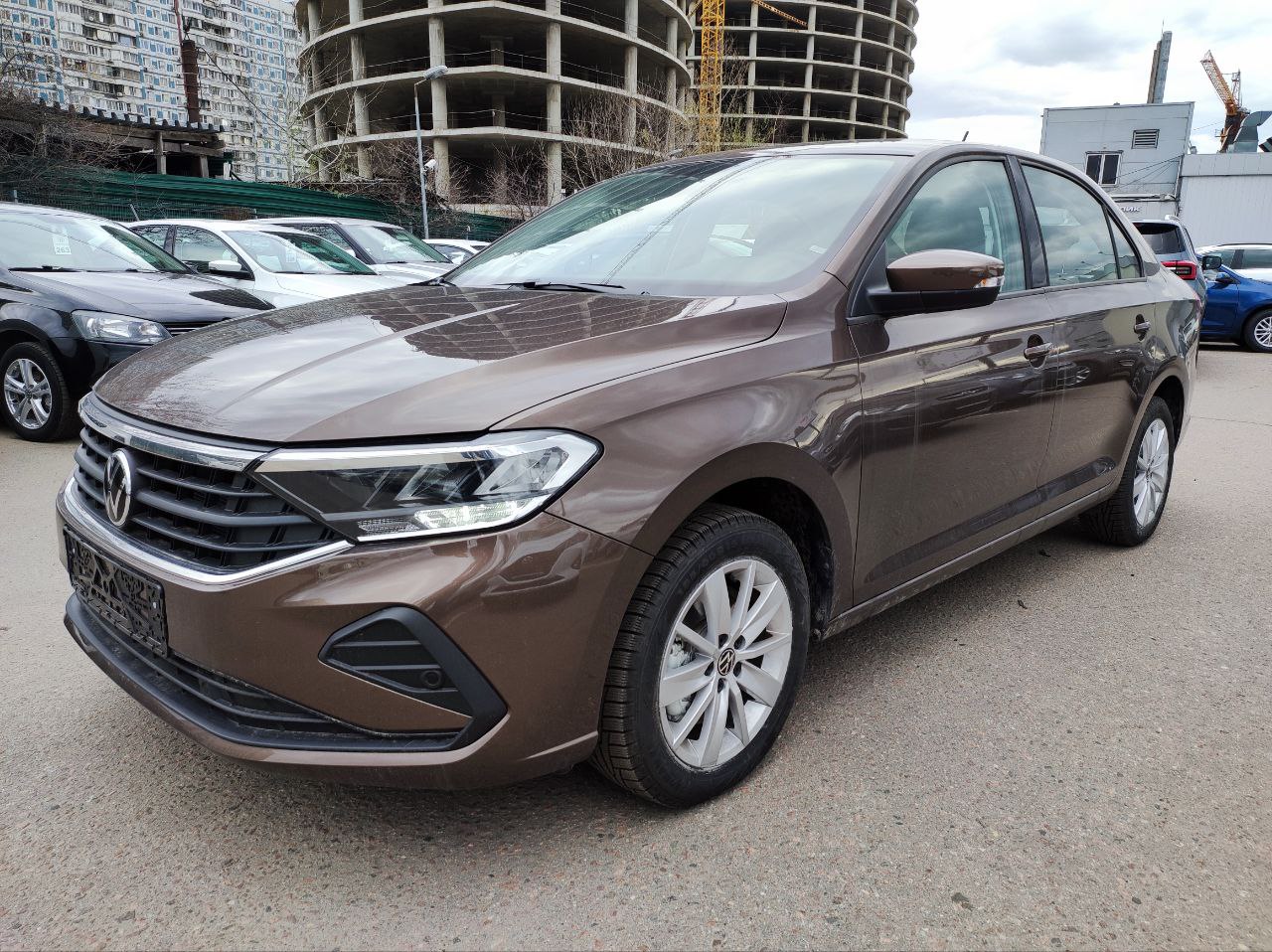 Превью VOLKSWAGEN Polo