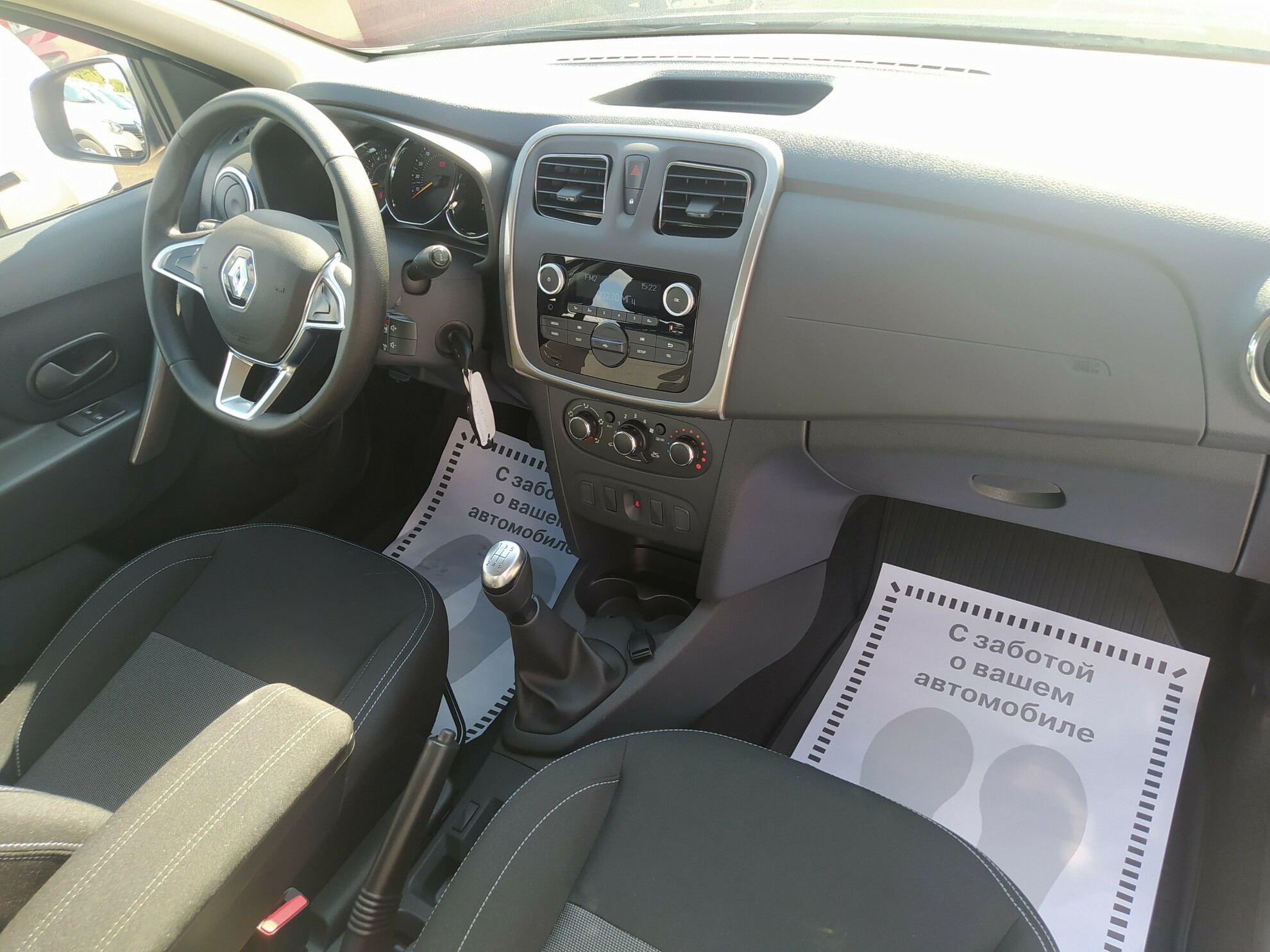 RENAULT Logan Stepway миниатюра 8
