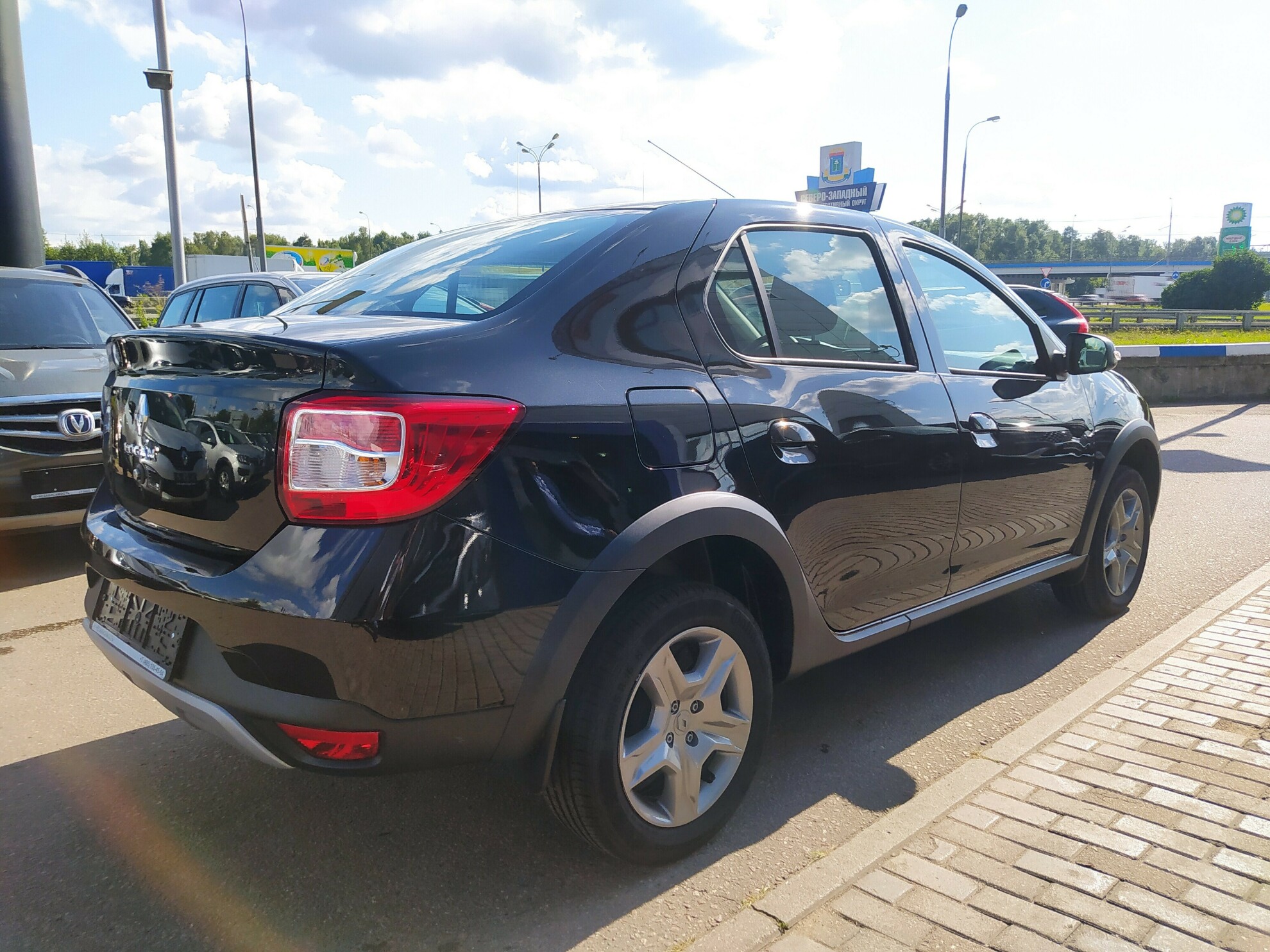 RENAULT Logan Stepway миниатюра 4