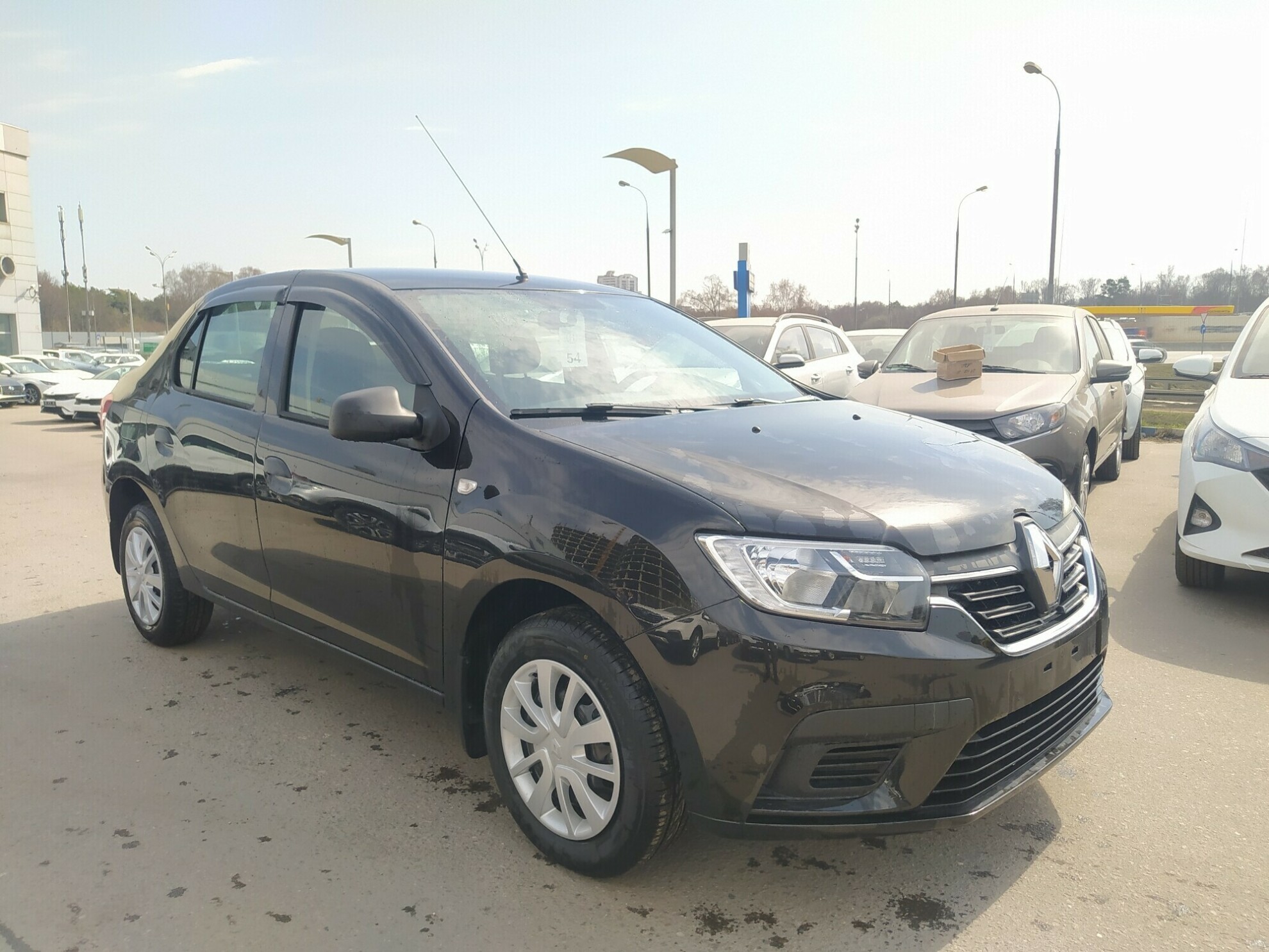 RENAULT Logan миниатюра 3