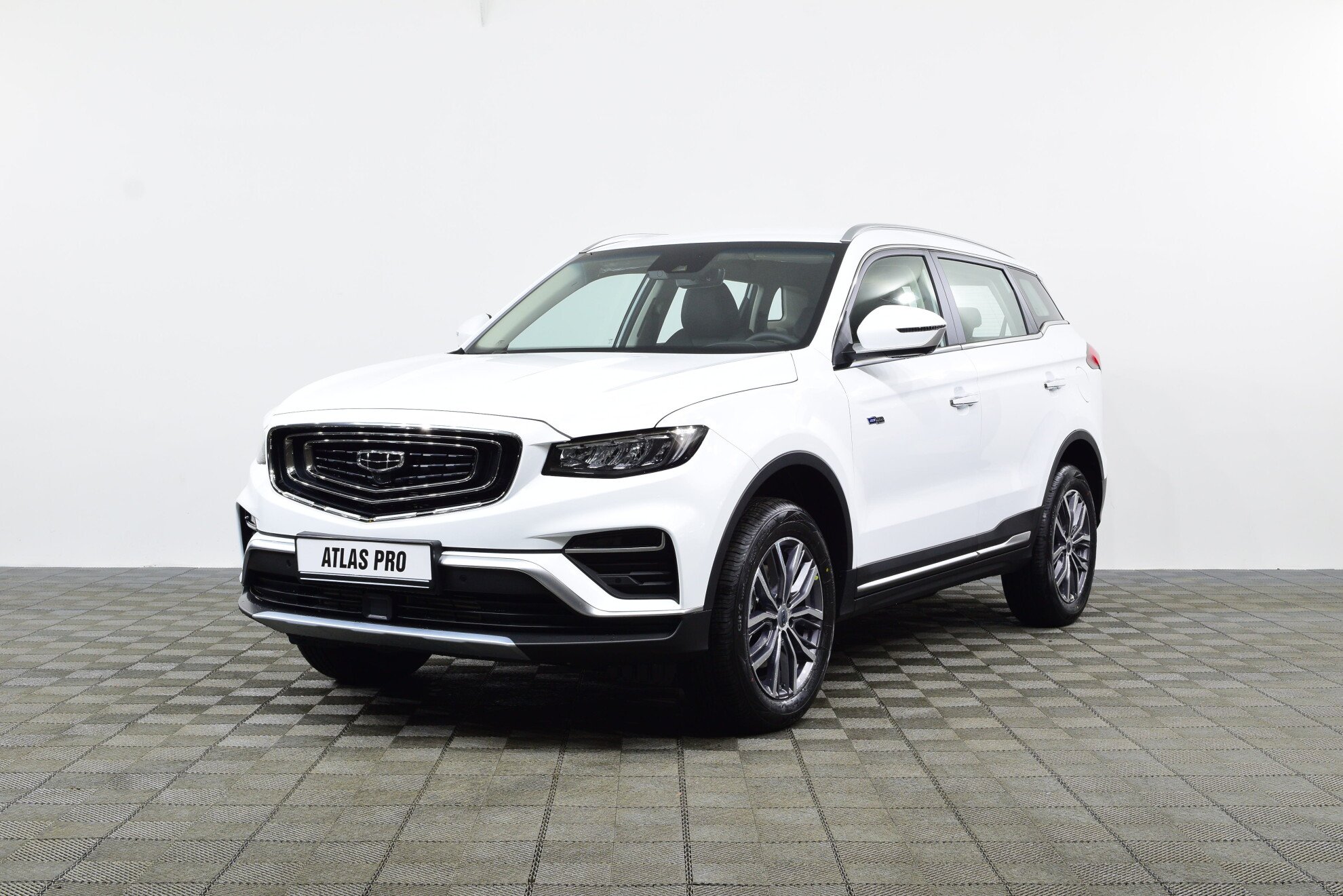 Превью GEELY Atlas Pro