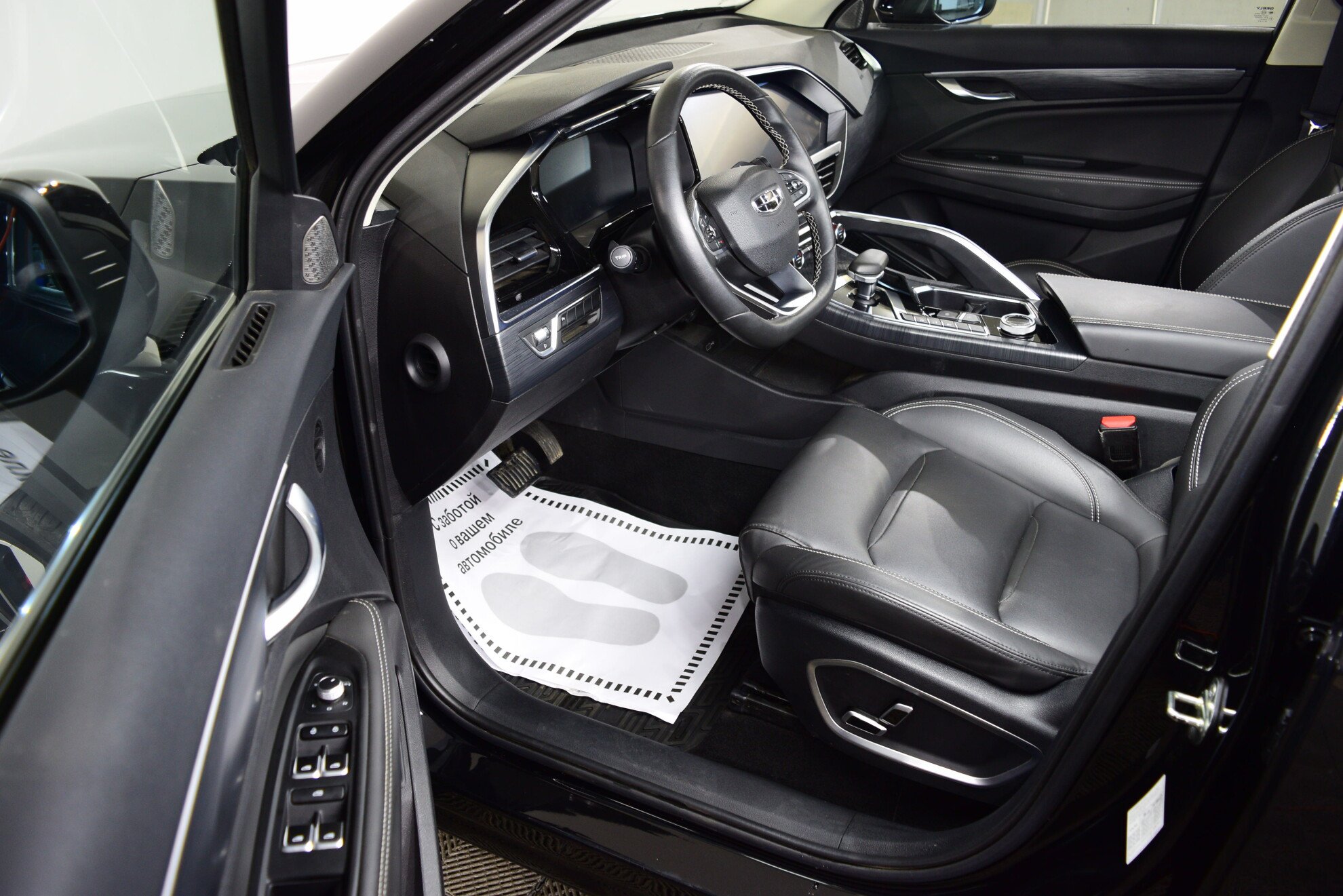 GEELY Tugella миниатюра 7