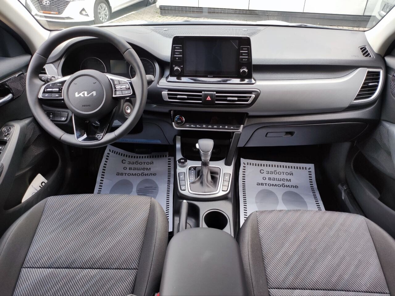 KIA Seltos миниатюра 8