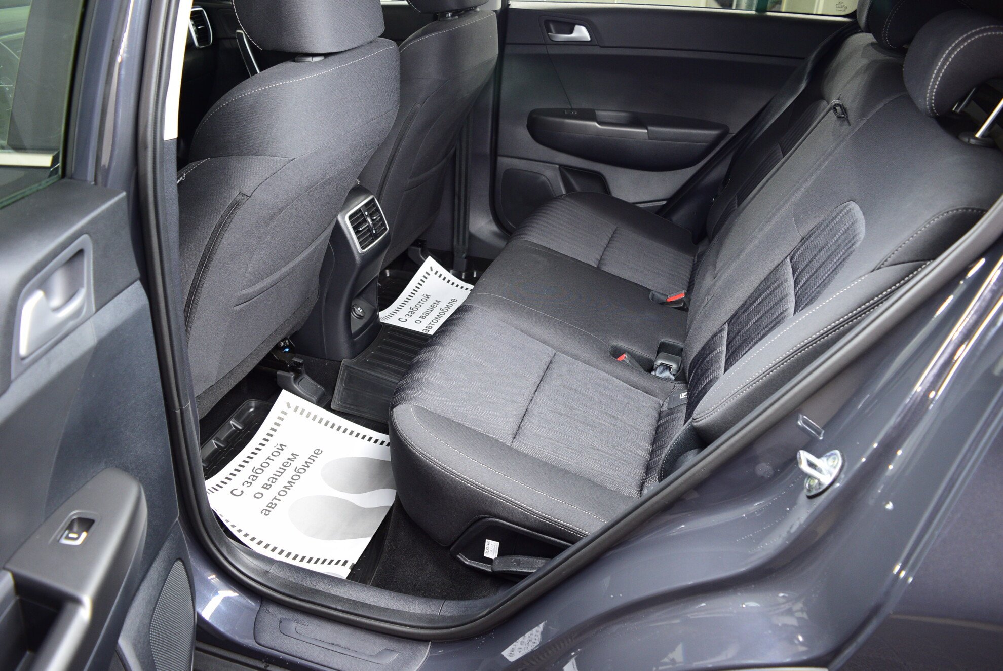 KIA Sportage миниатюра 9