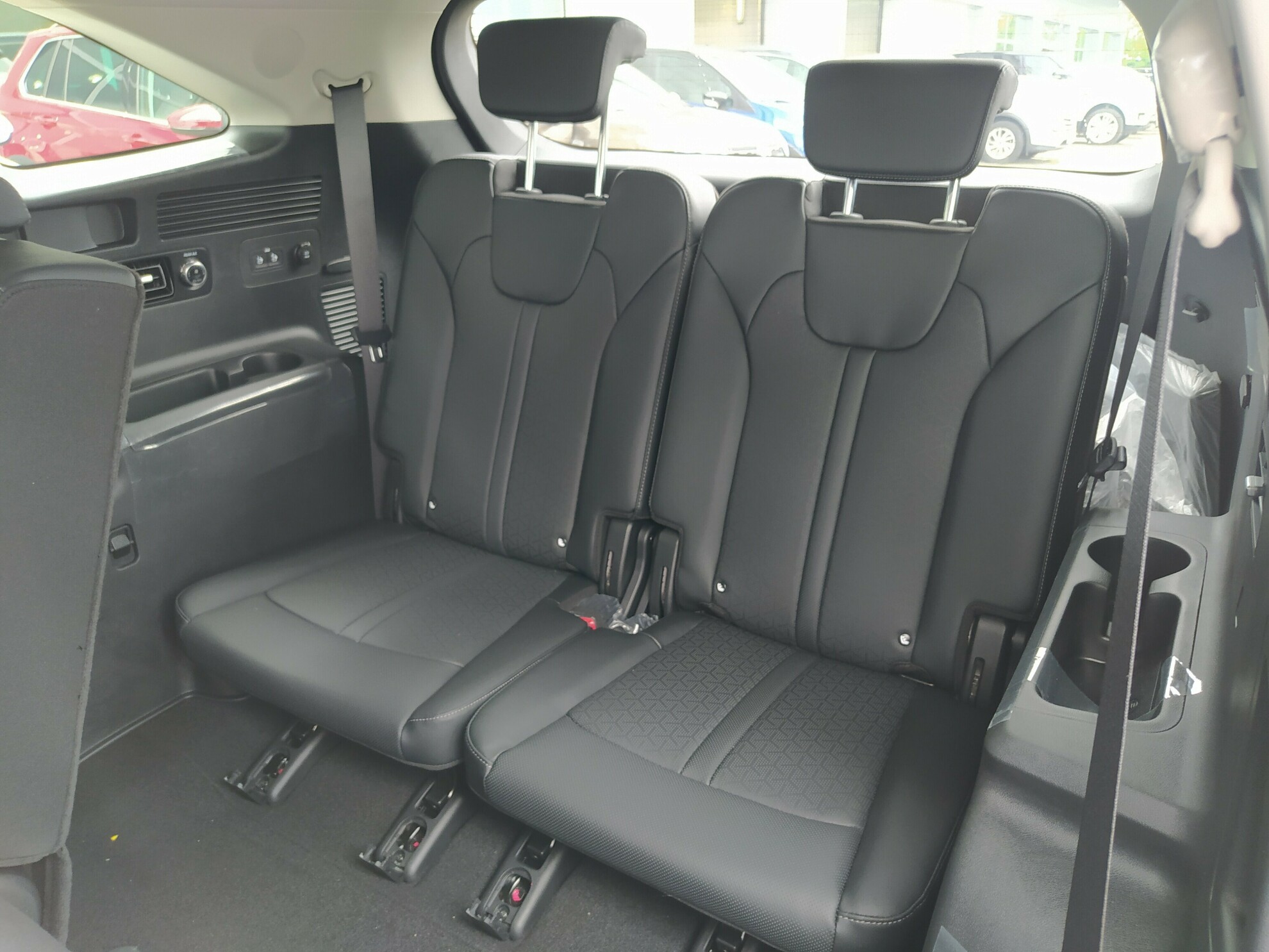 KIA Sorento миниатюра 9