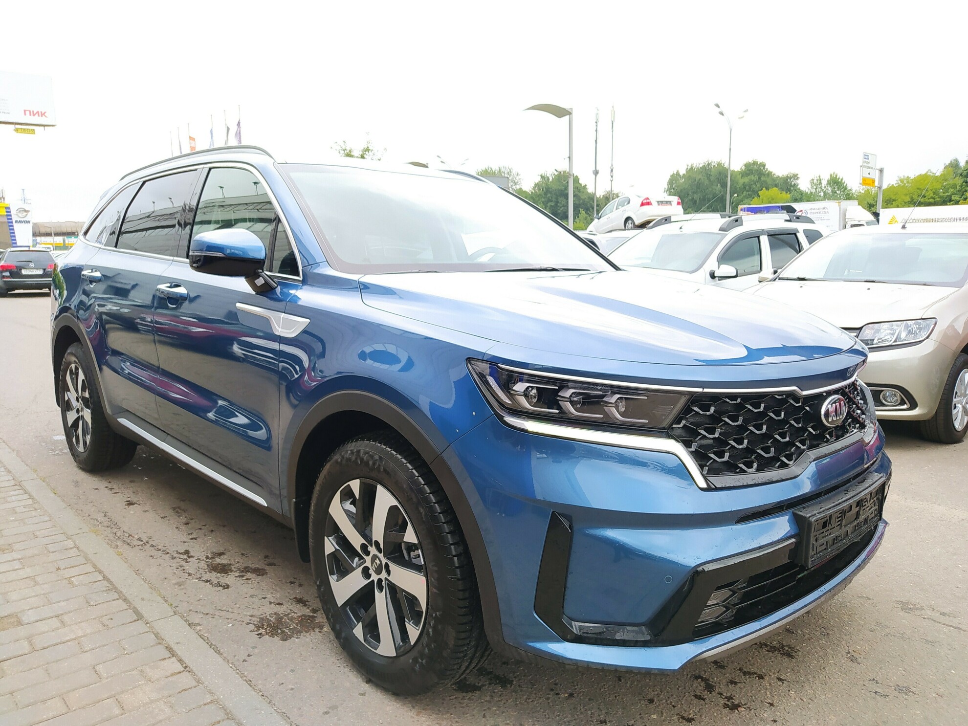 KIA Sorento миниатюра 3