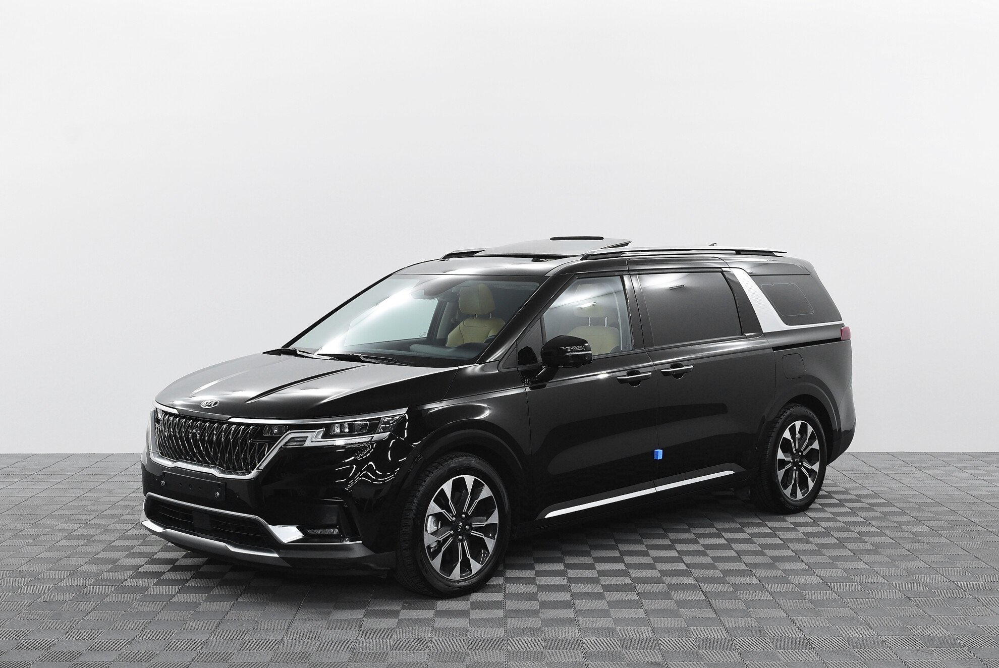 Превью KIA Carnival
