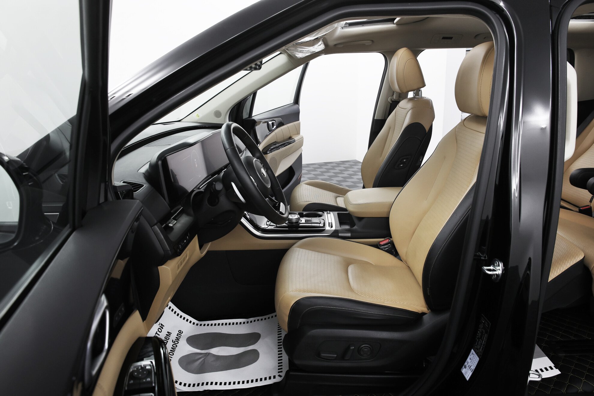 KIA Carnival миниатюра 6