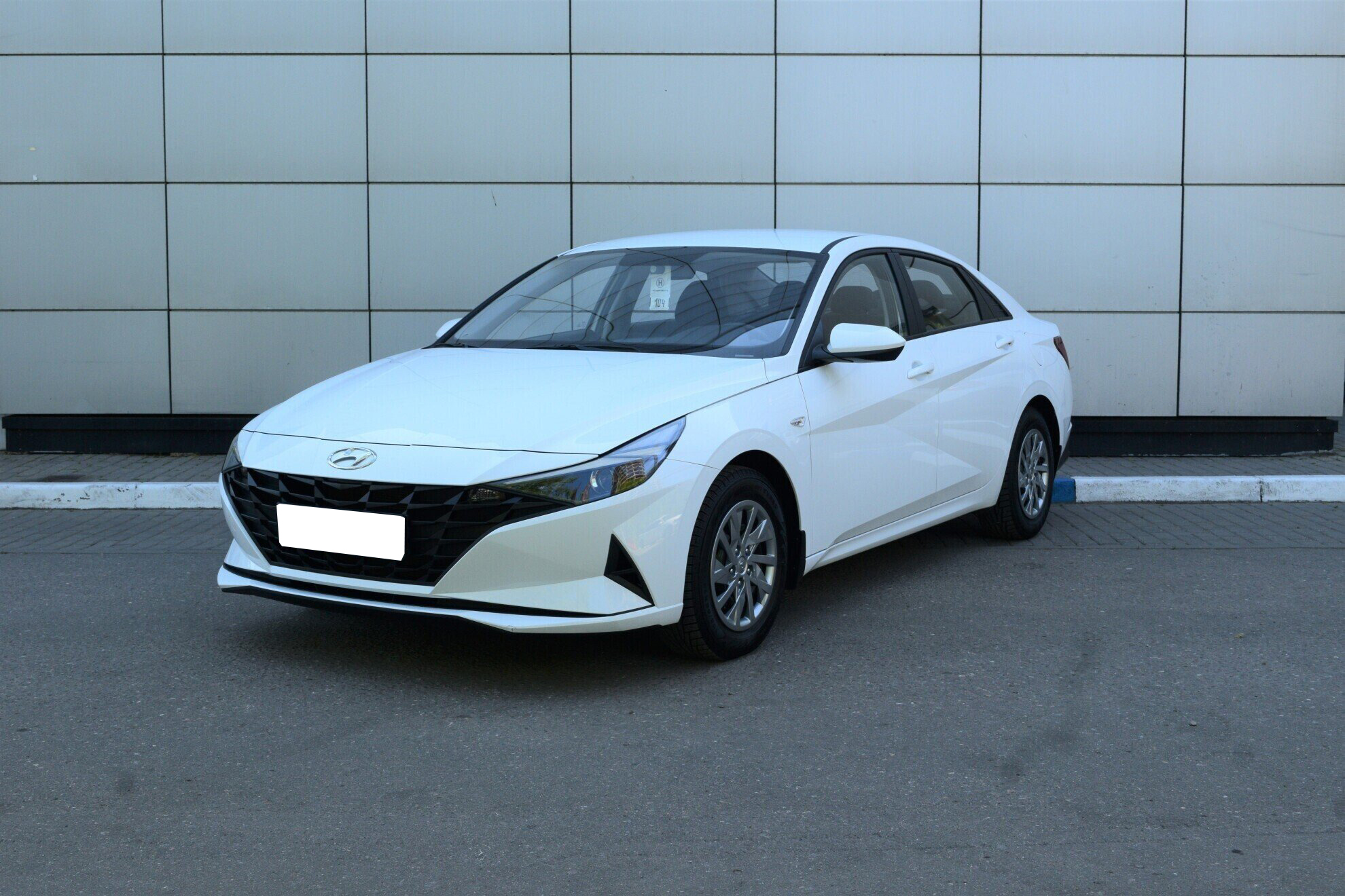 Превью HYUNDAI Elantra