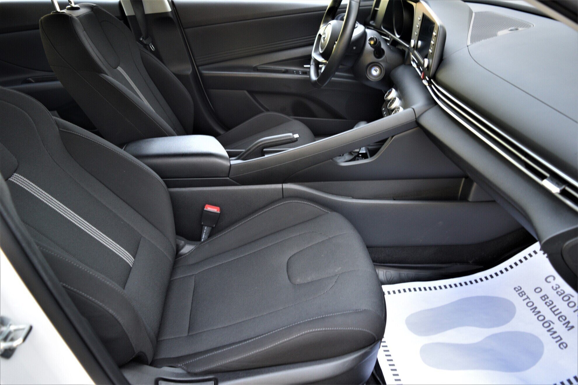 HYUNDAI Elantra миниатюра 8