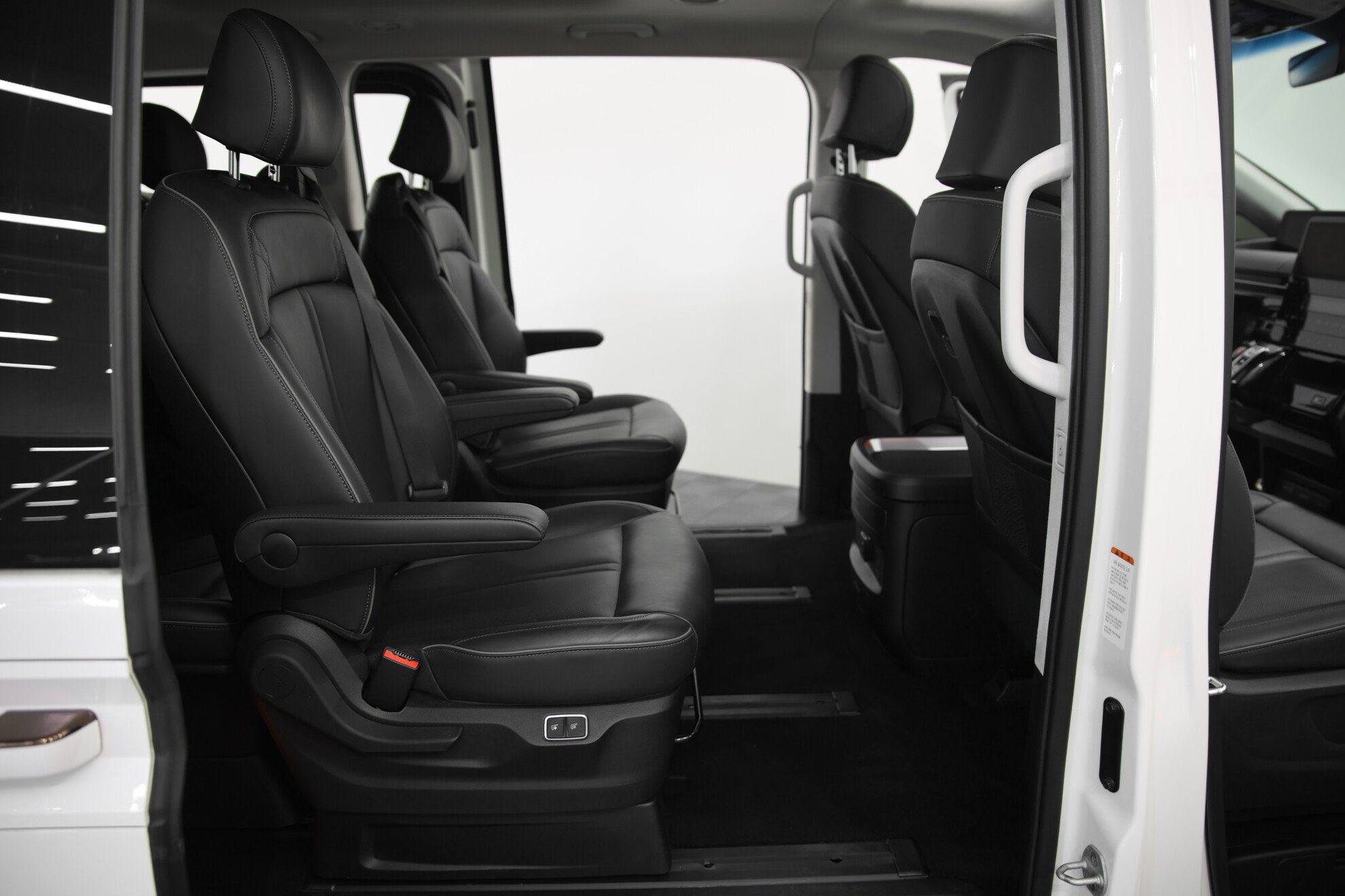 HYUNDAI Staria миниатюра 9