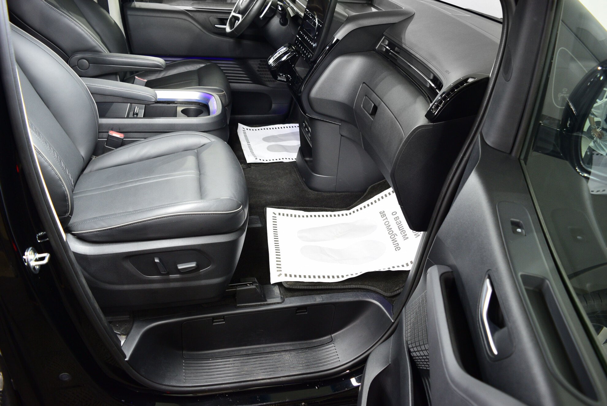 HYUNDAI Staria миниатюра 8
