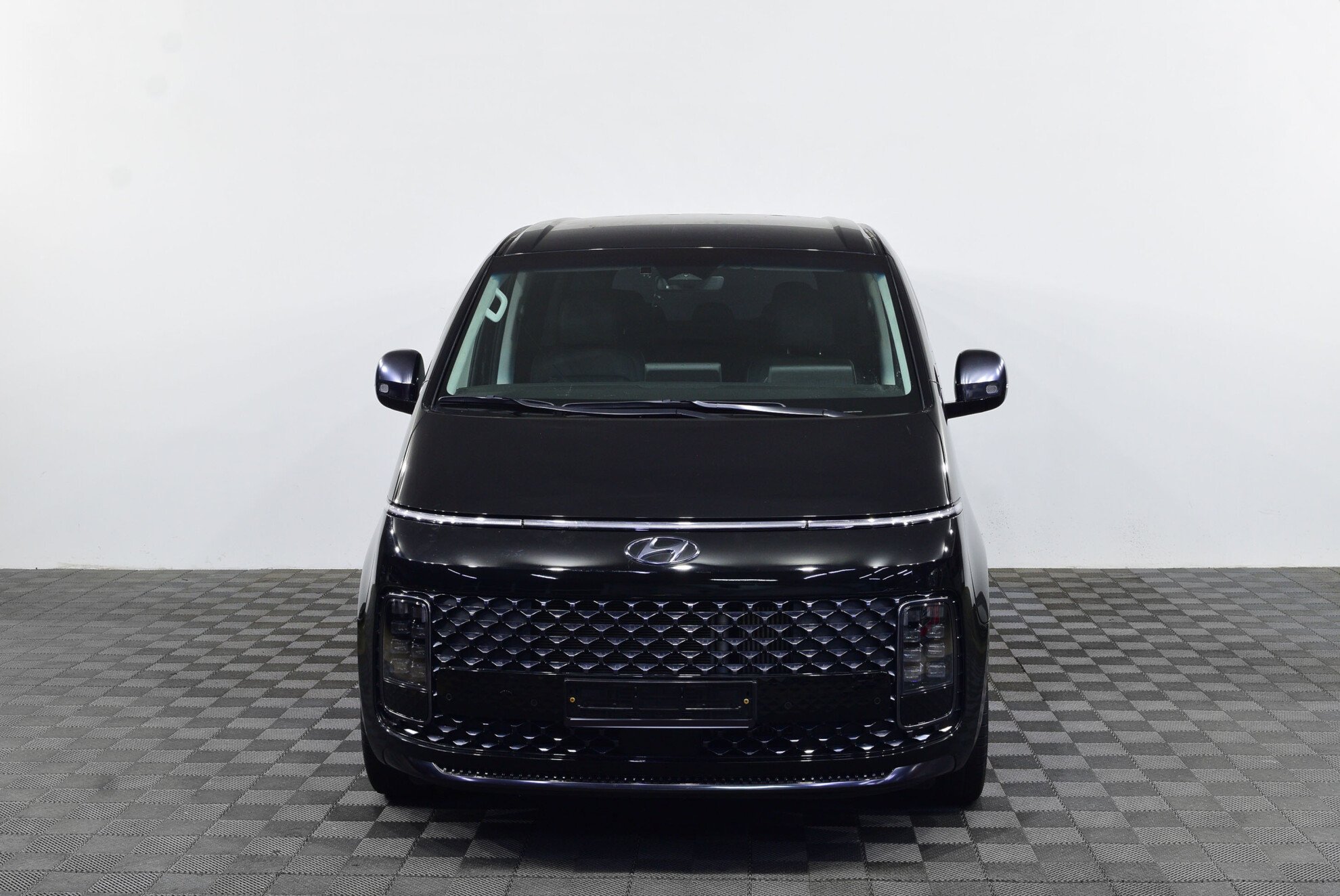 HYUNDAI Staria миниатюра 2