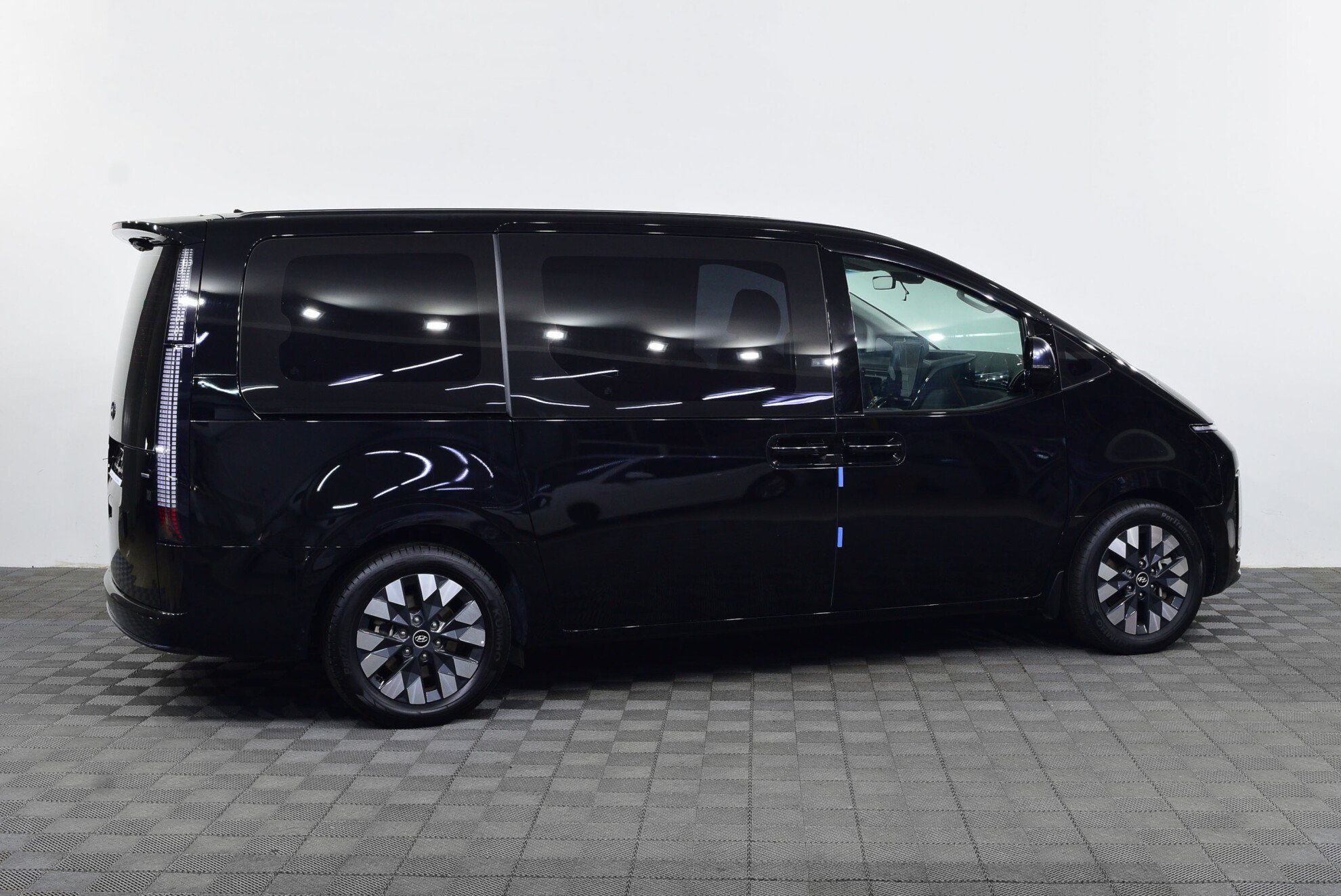 HYUNDAI Staria миниатюра 4