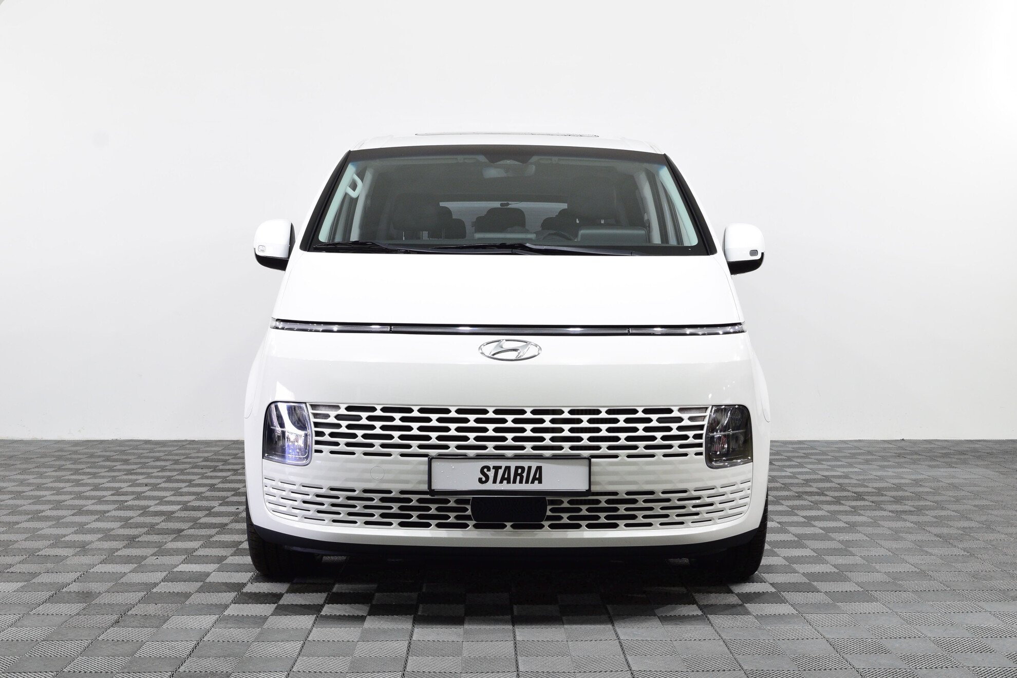 HYUNDAI Staria миниатюра 2