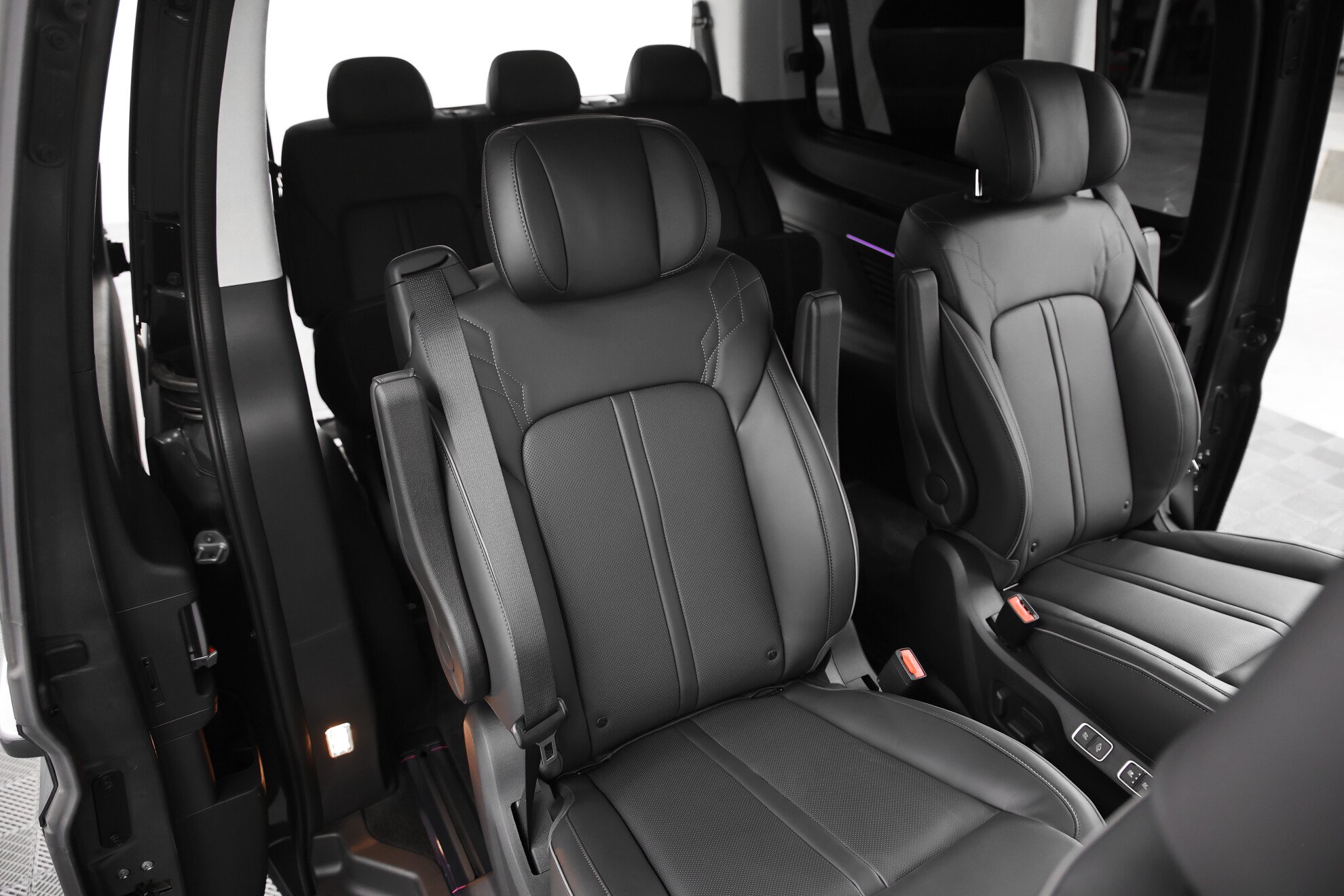 HYUNDAI Staria миниатюра 10