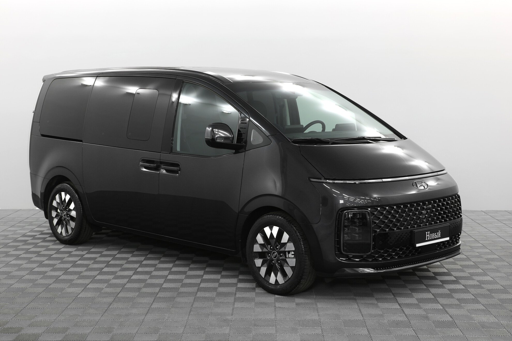 HYUNDAI Staria миниатюра 3