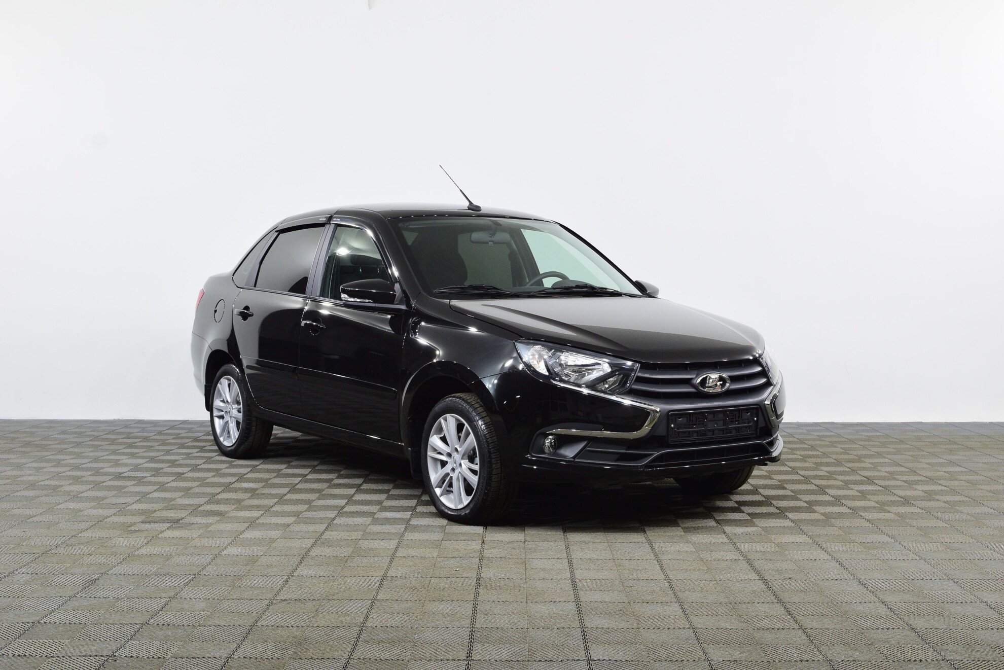 LADA Granta Седан New миниатюра 3