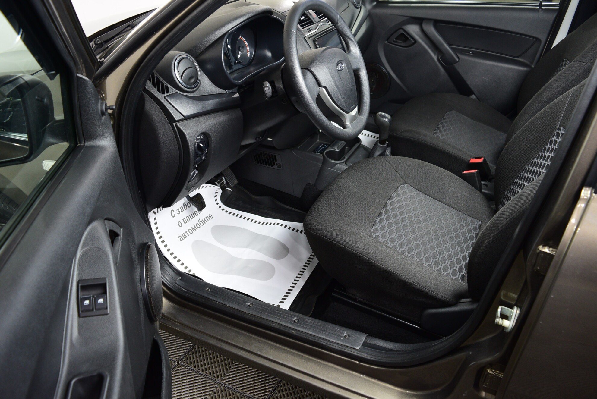 LADA Granta Лифтбек миниатюра 6