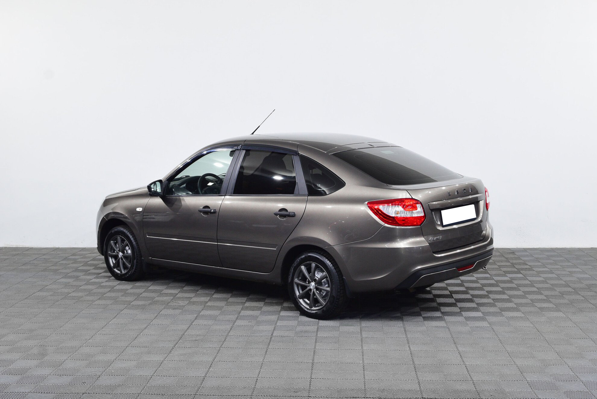 LADA Granta Лифтбек миниатюра 5