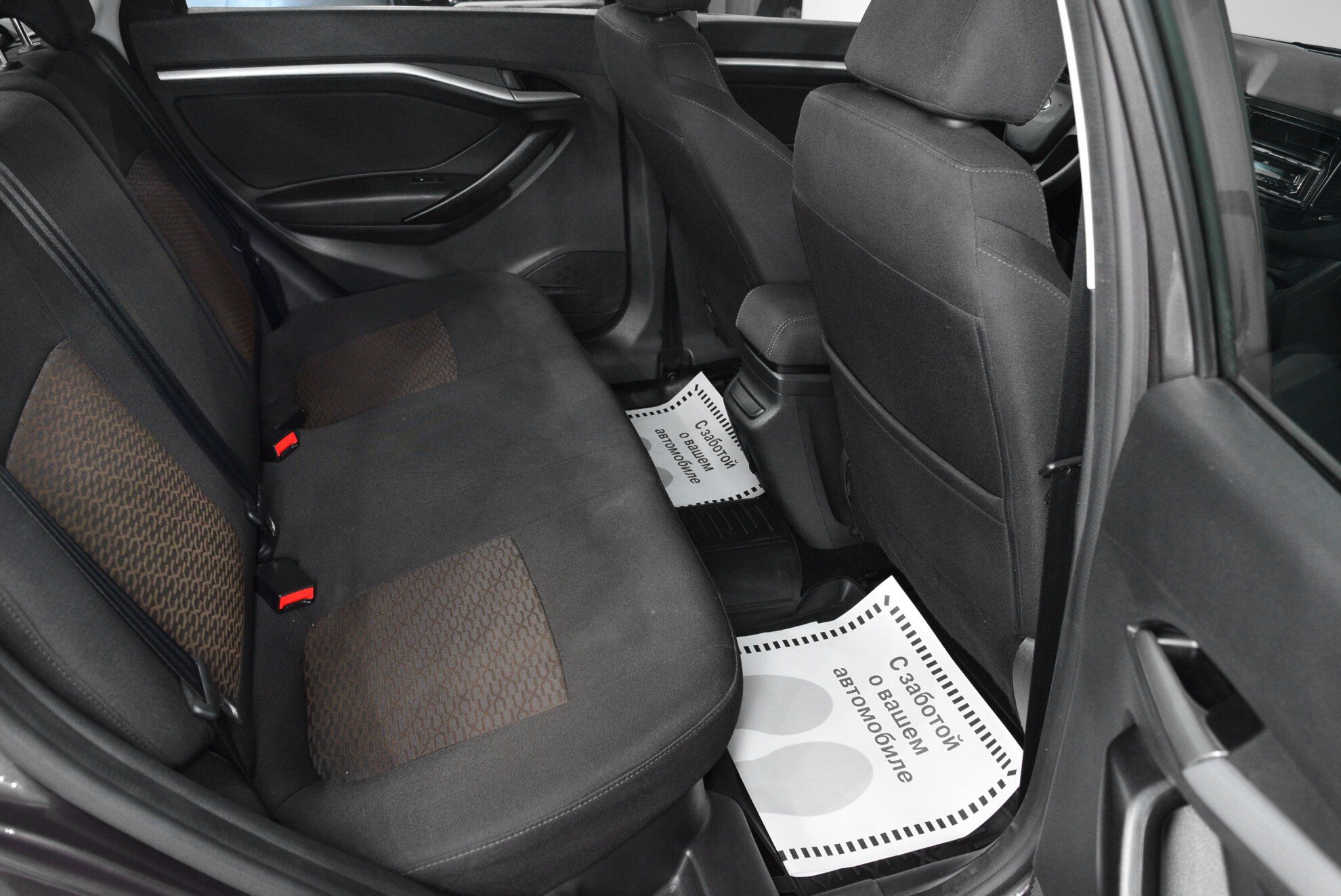 LADA Vesta миниатюра 10