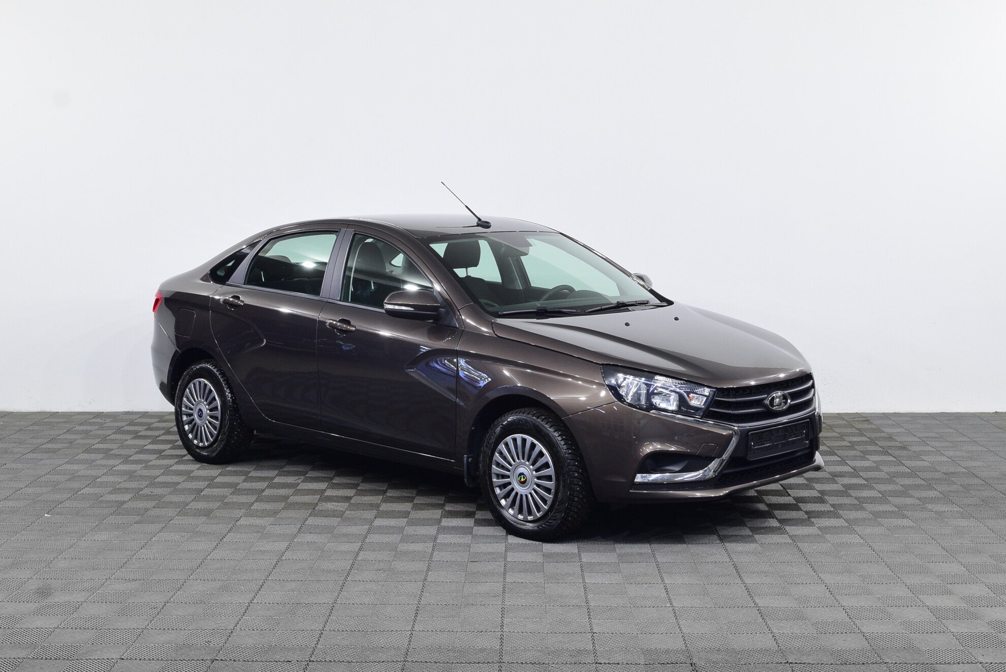 LADA Vesta миниатюра 3