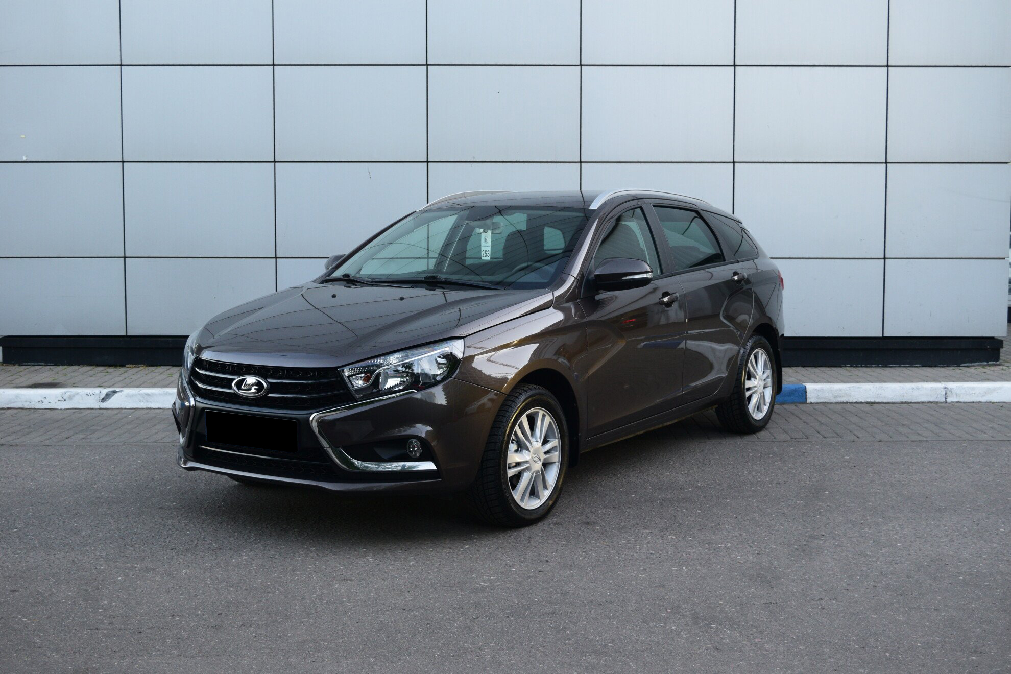 Превью LADA Vesta SW