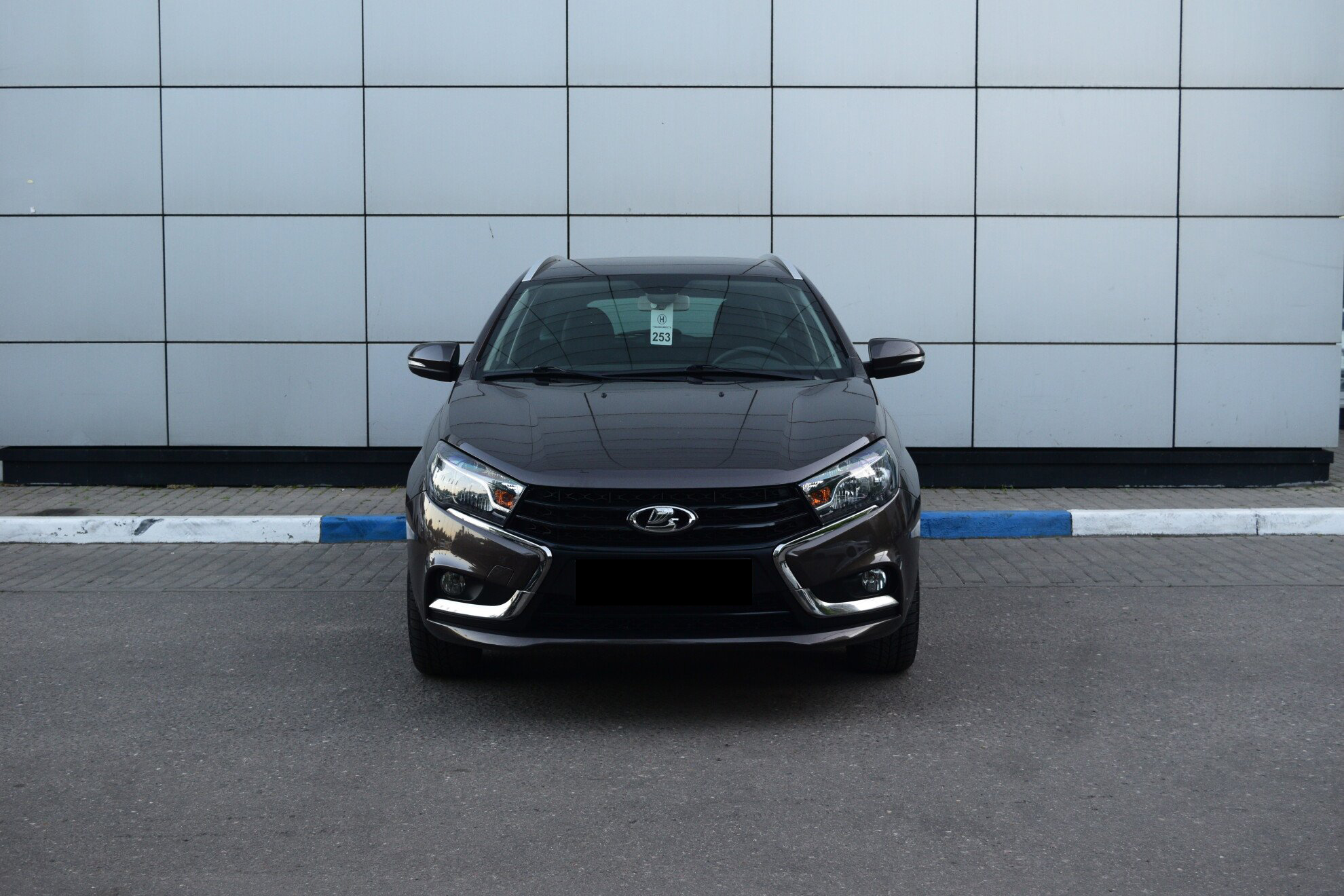LADA Vesta SW миниатюра 2
