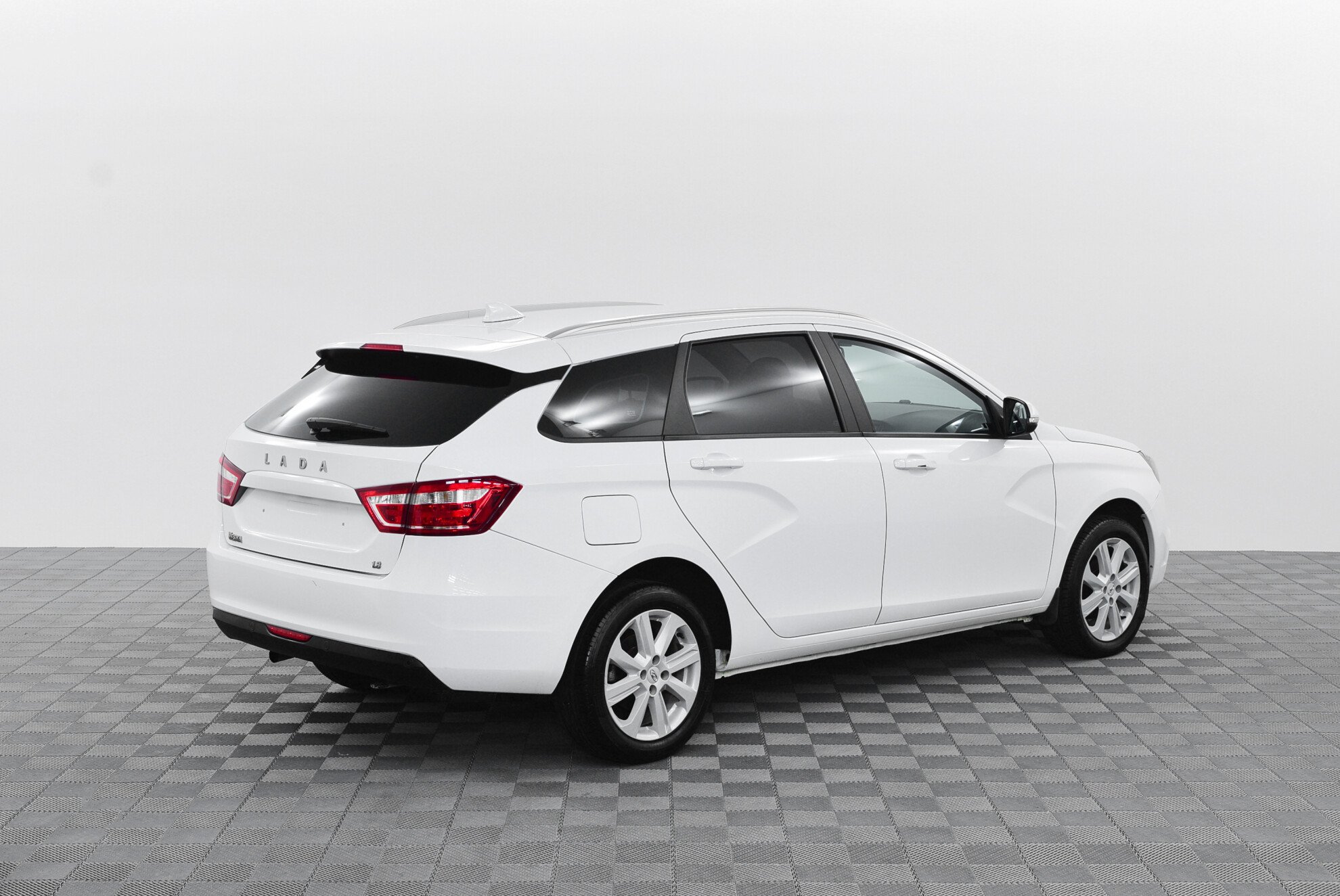 LADA Vesta SW миниатюра 4
