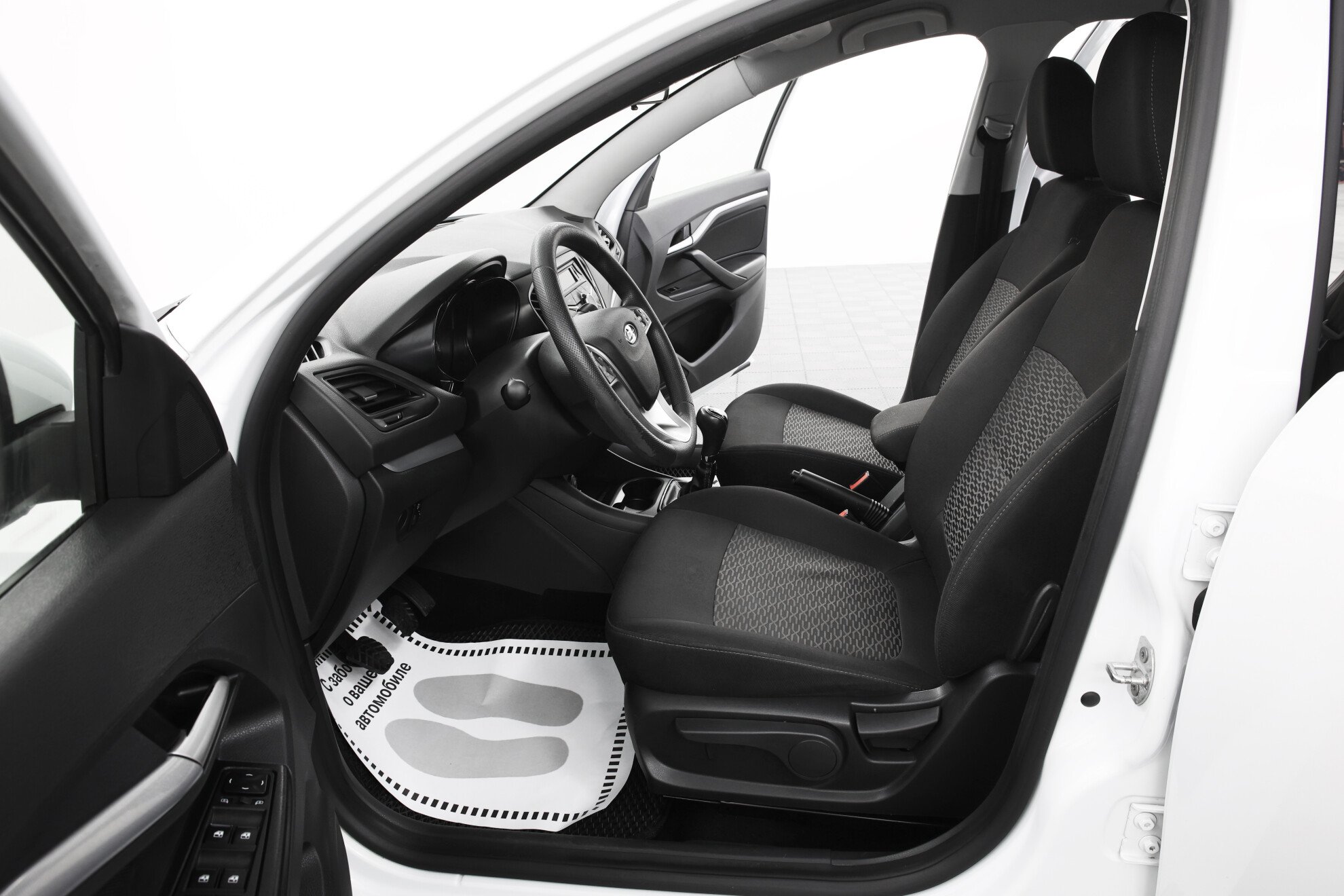 LADA Vesta SW миниатюра 6