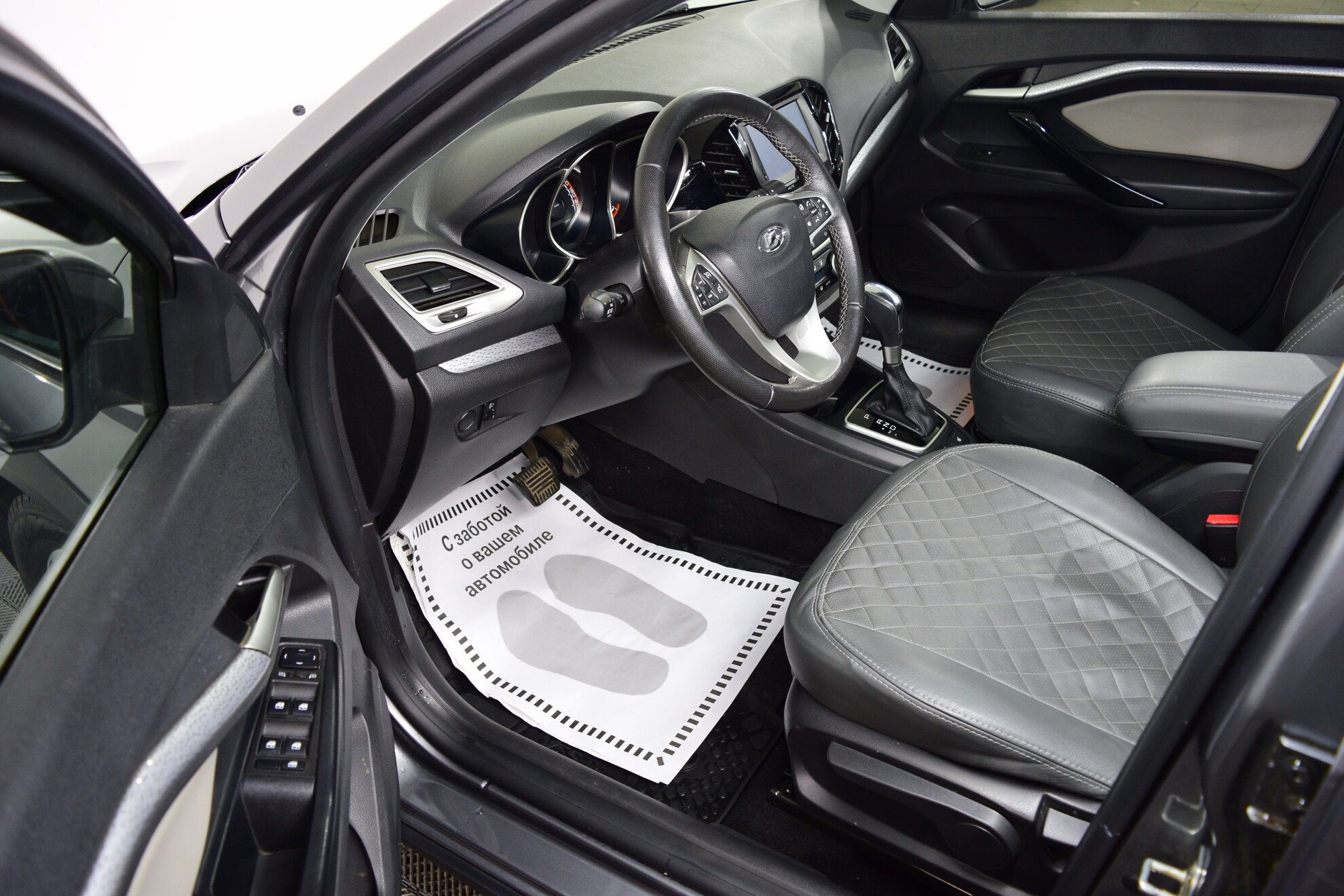 LADA Vesta SW Cross миниатюра 7
