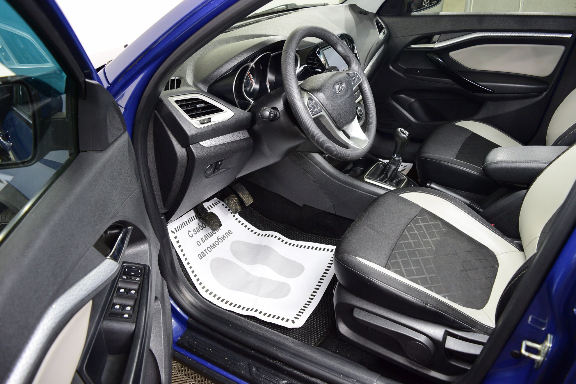 LADA Vesta SW Cross миниатюра 6