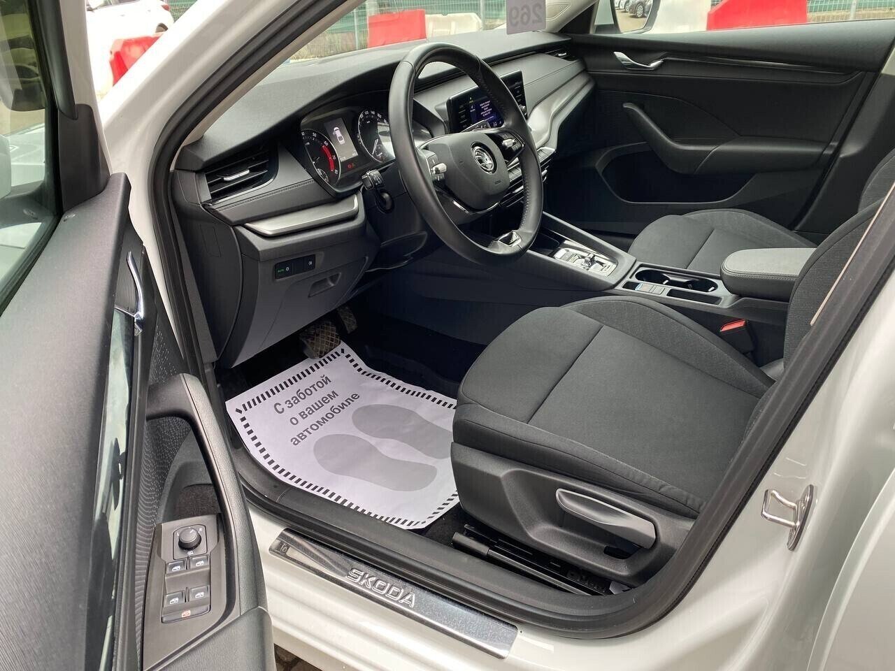 SKODA Octavia миниатюра 7