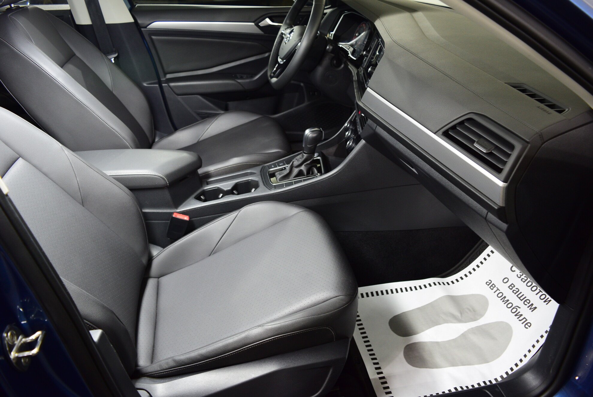 VOLKSWAGEN Jetta миниатюра 8